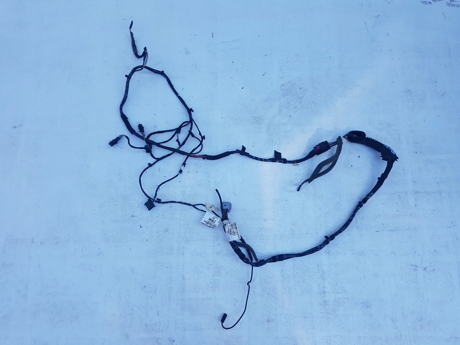 Opel Astra IV J Kombi Wiązka Klapy Bagażnika