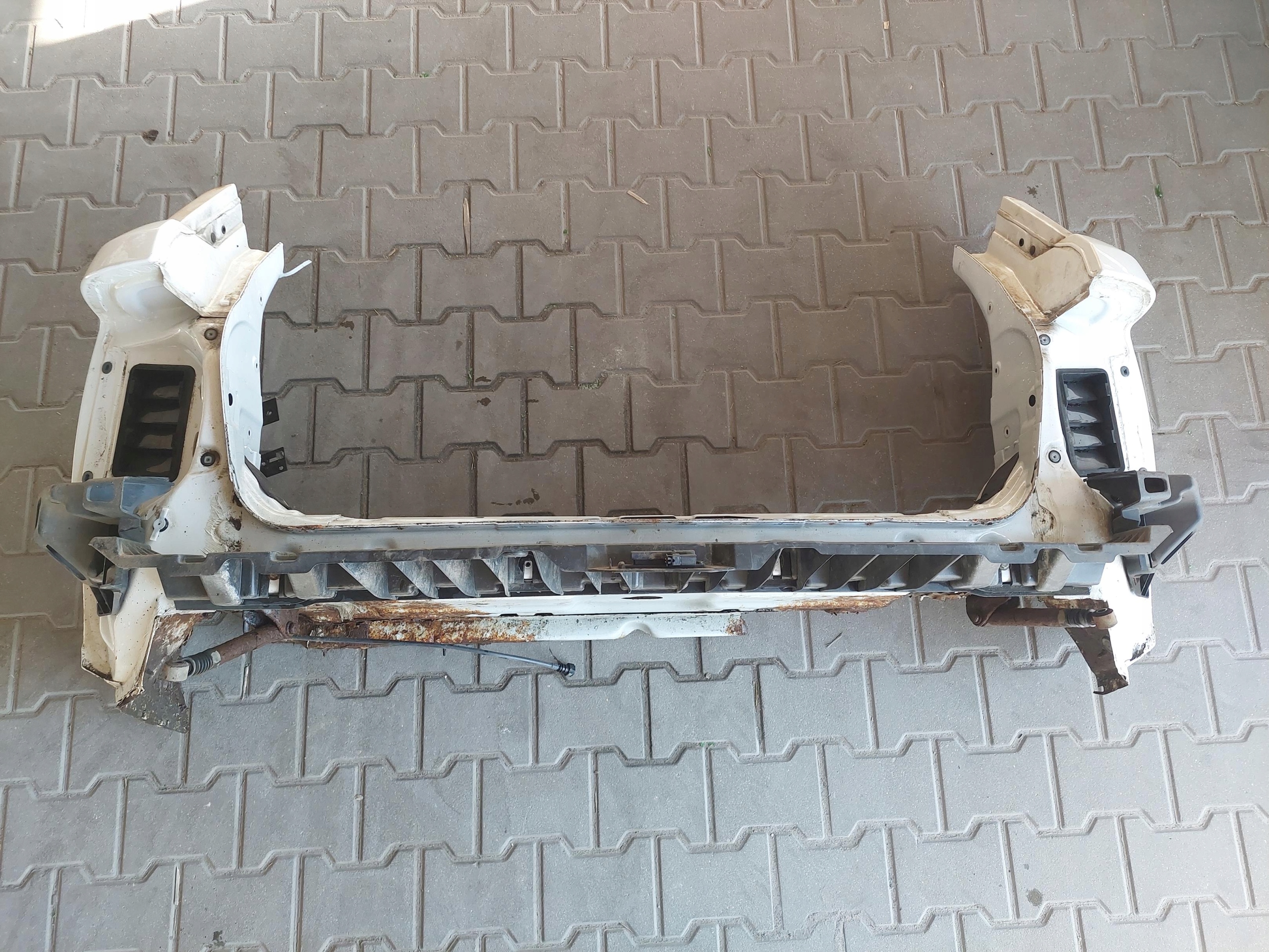 PAS TYL TYLNY WZMOCNIENIE SLIZG RANGE ROVER III SPORT L320 LIFT 867