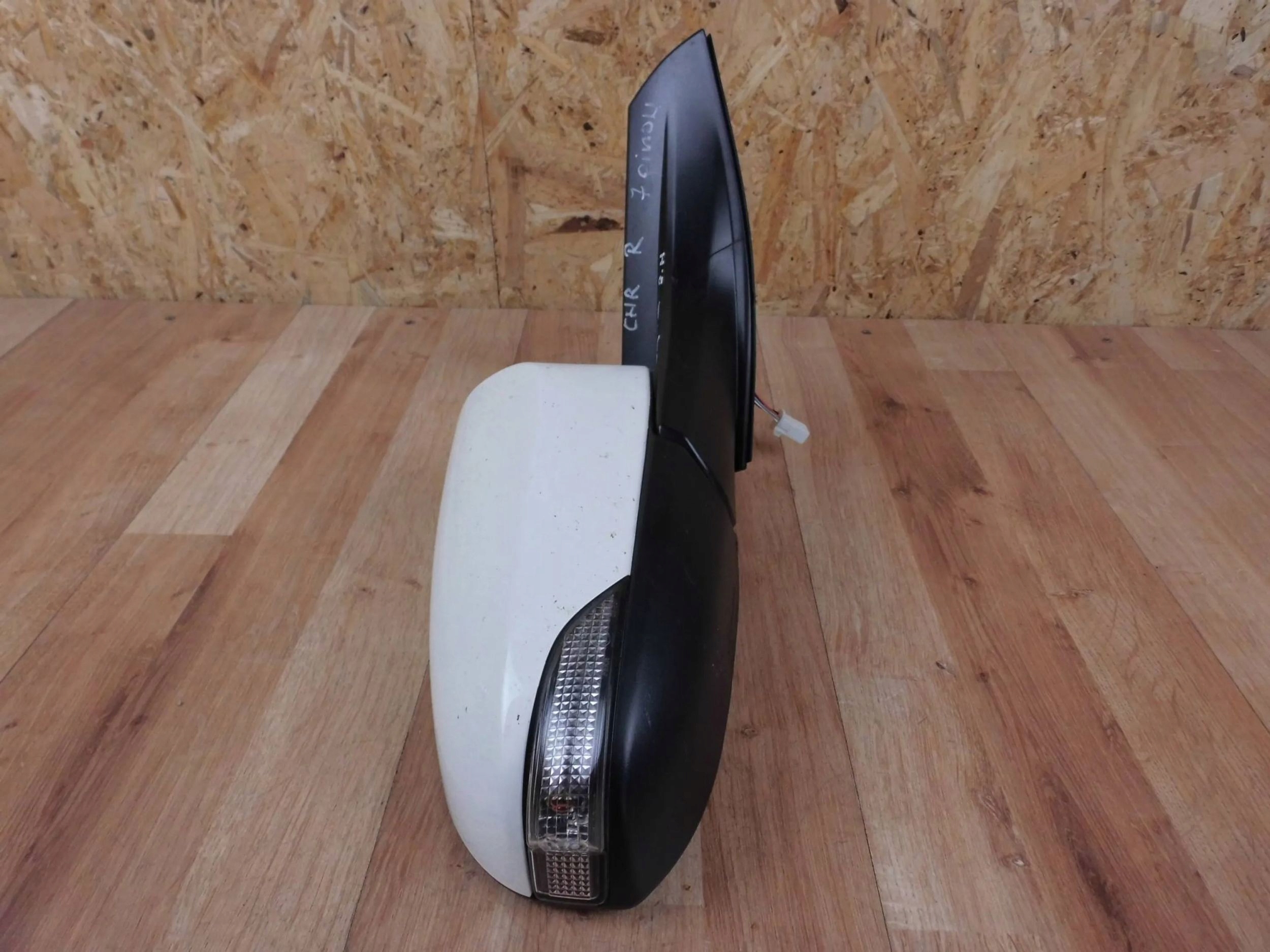 Toyota C-HR CHR mirror right 7-PIN - 048540