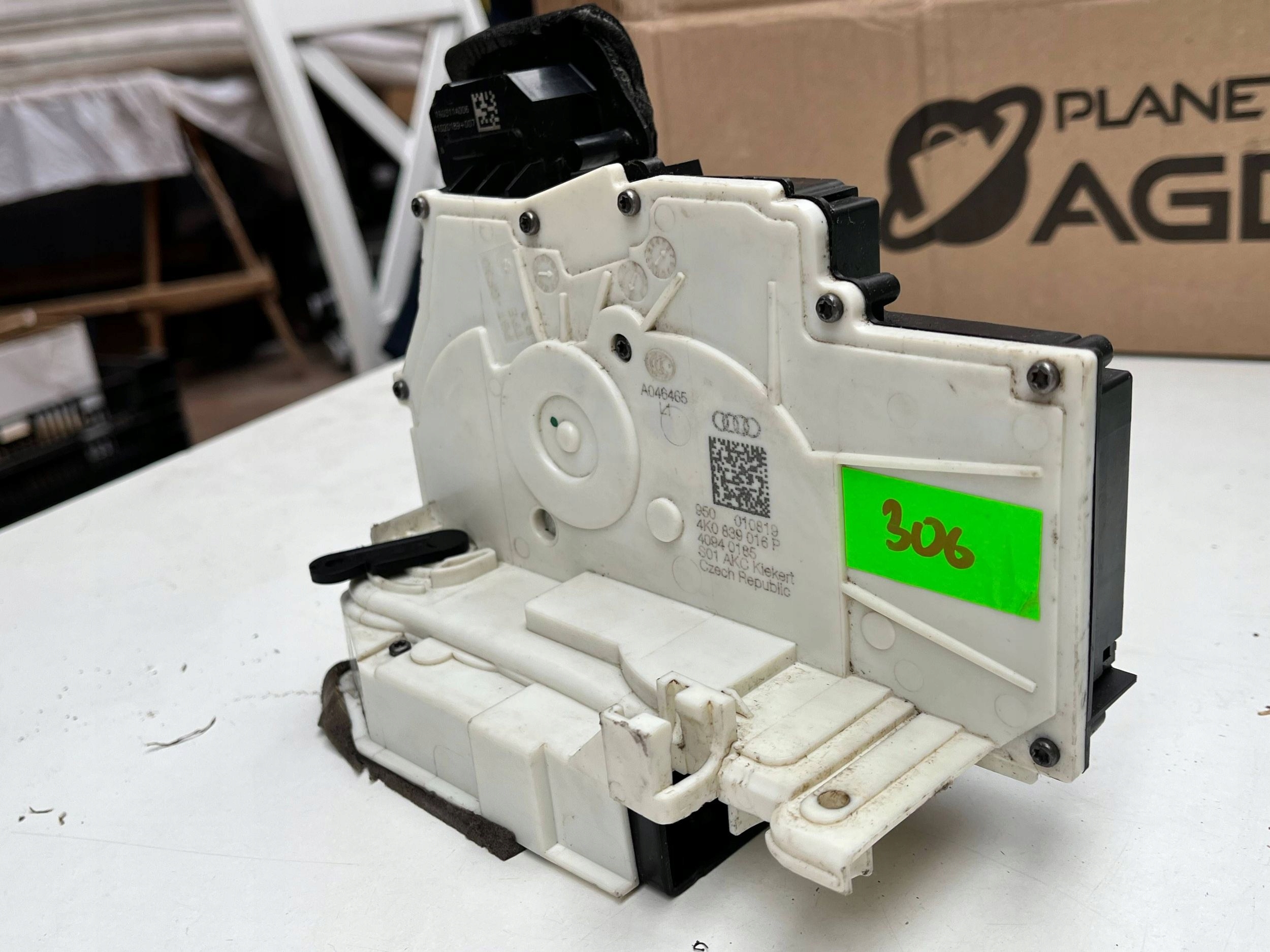 AUDI A7 4K8 lock door right rear part 4K0839016P !J