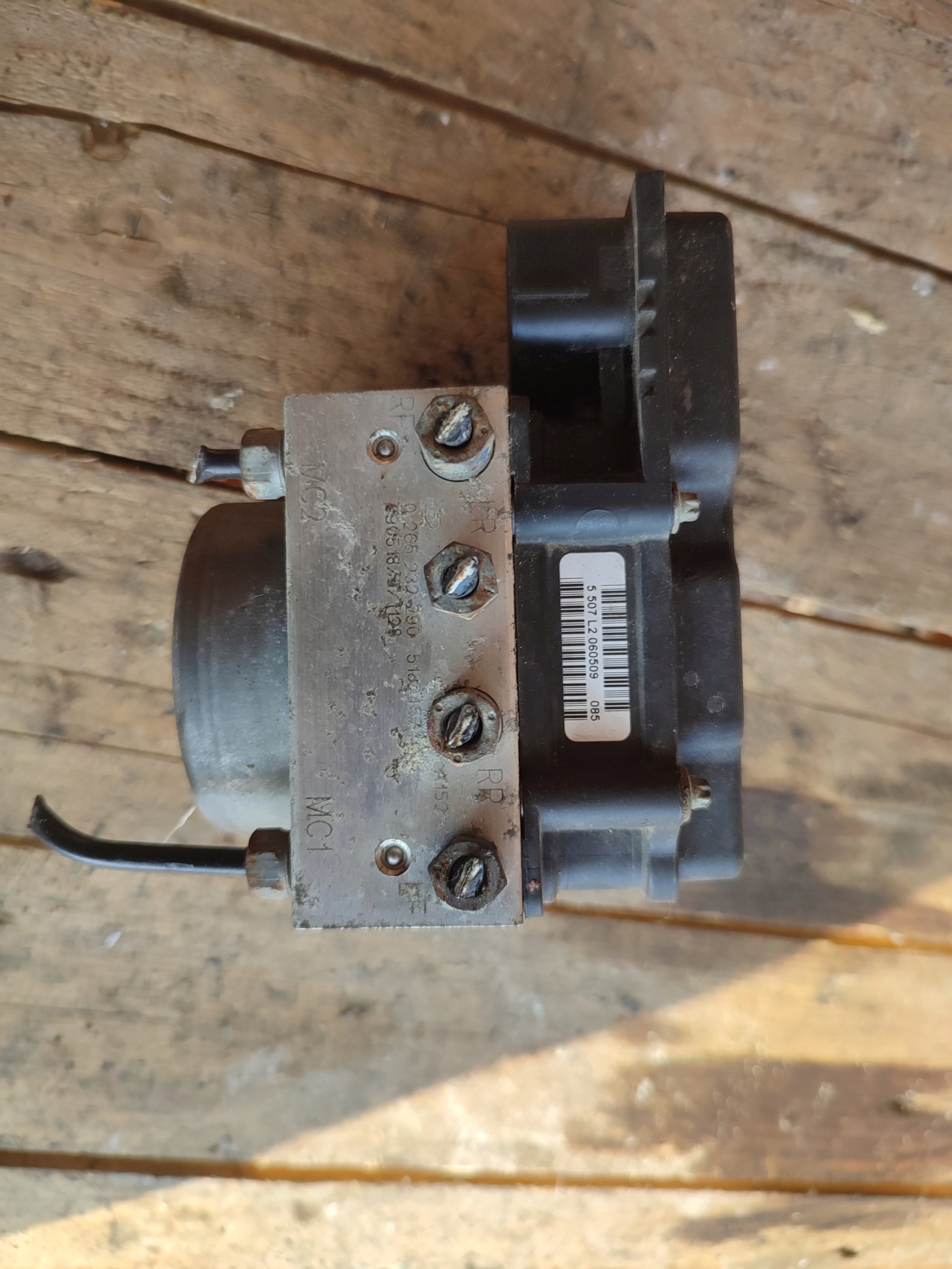 pump ABS control unit Fiat 500 51824574