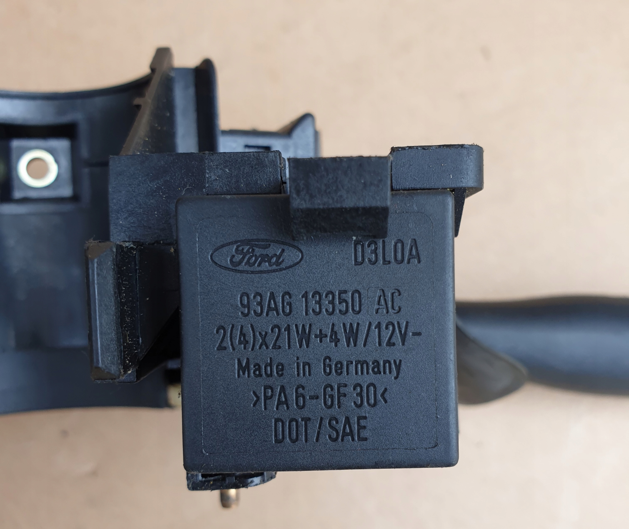 DEVIO LUCI TERGICRISTALLO TERGI MANETKA FORD FIESTA OE EU