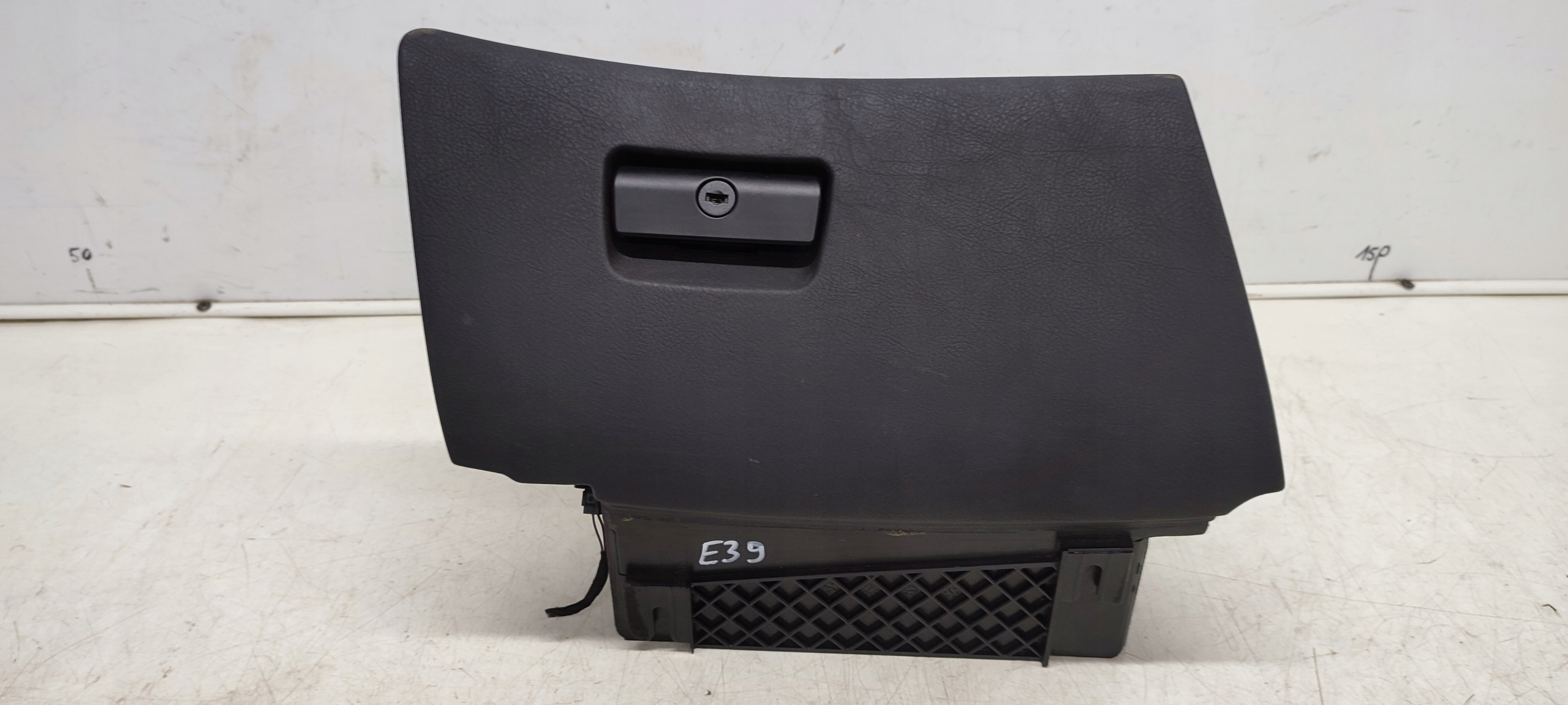 skříňka spolujezdce spolujezdce BMW E39 m-packet