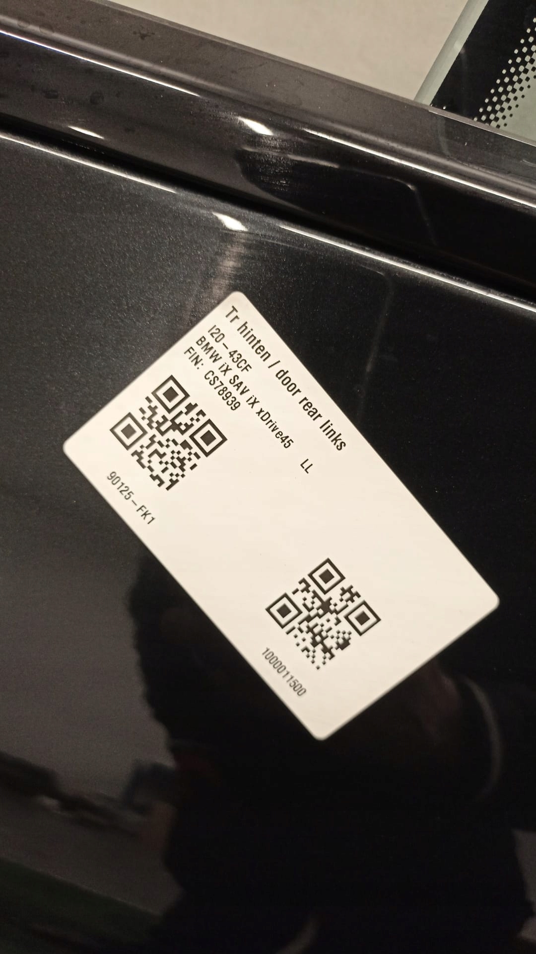 BMW iX i20 Tür links heck Farbe 475 BLACKSAPPHIRE