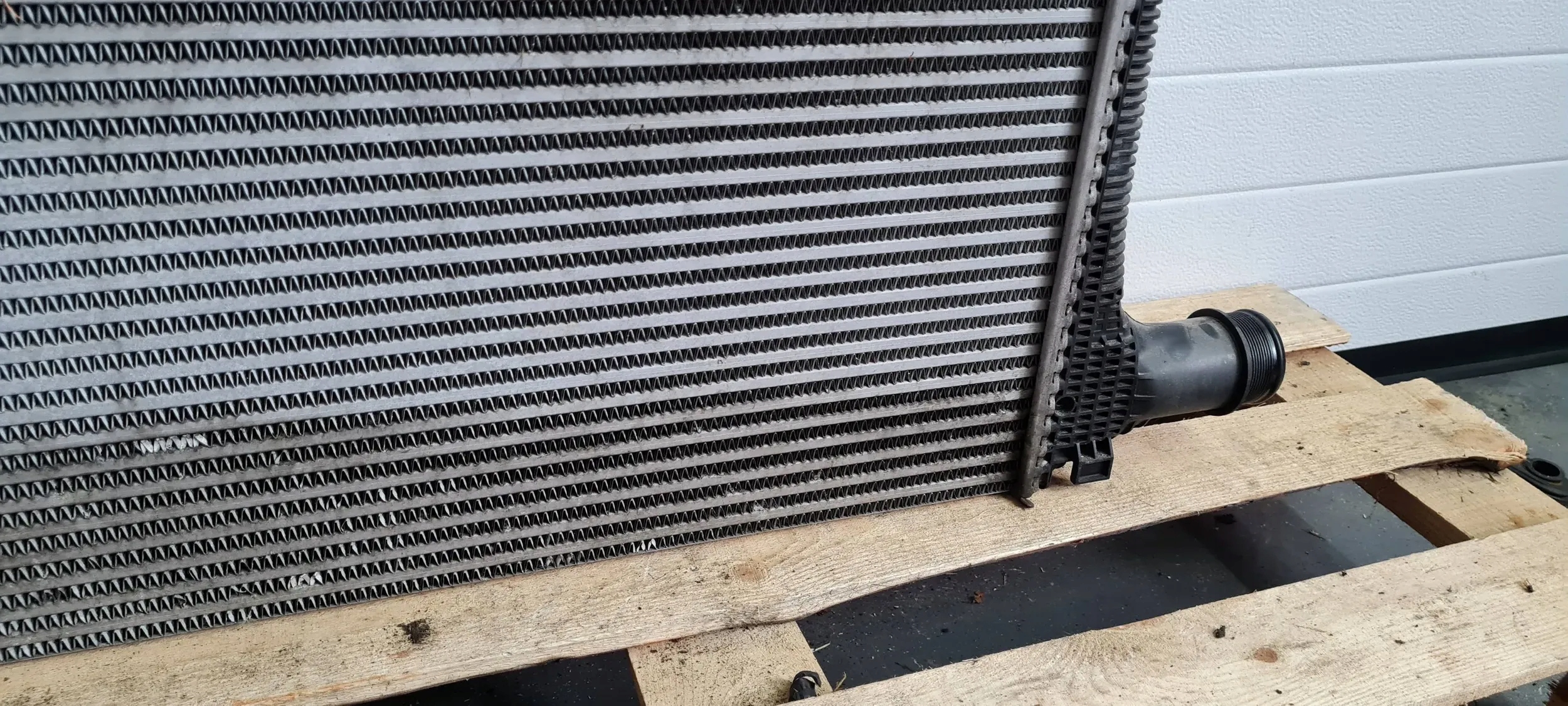 Q7 4M II radiator air intercooler 3.0 TDI 4M0145805C