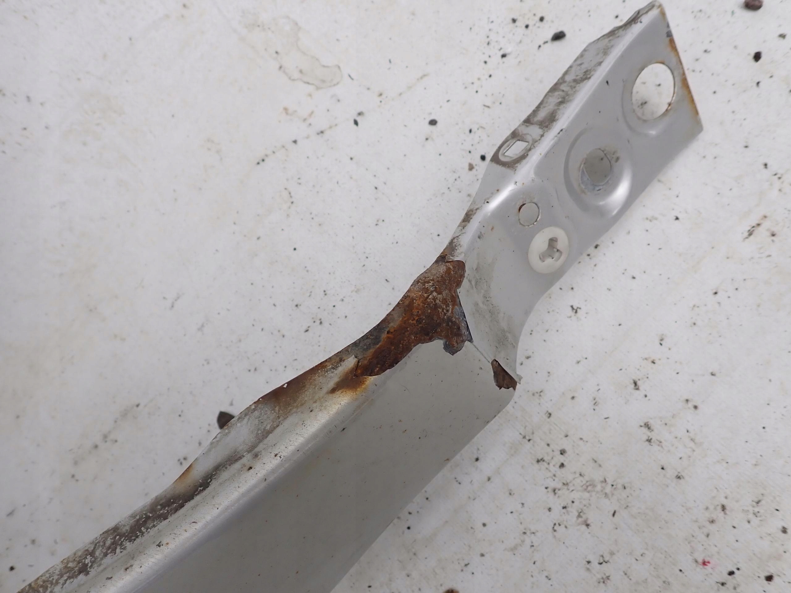 VOLVO XC60 and 1 08-17 fender front front right