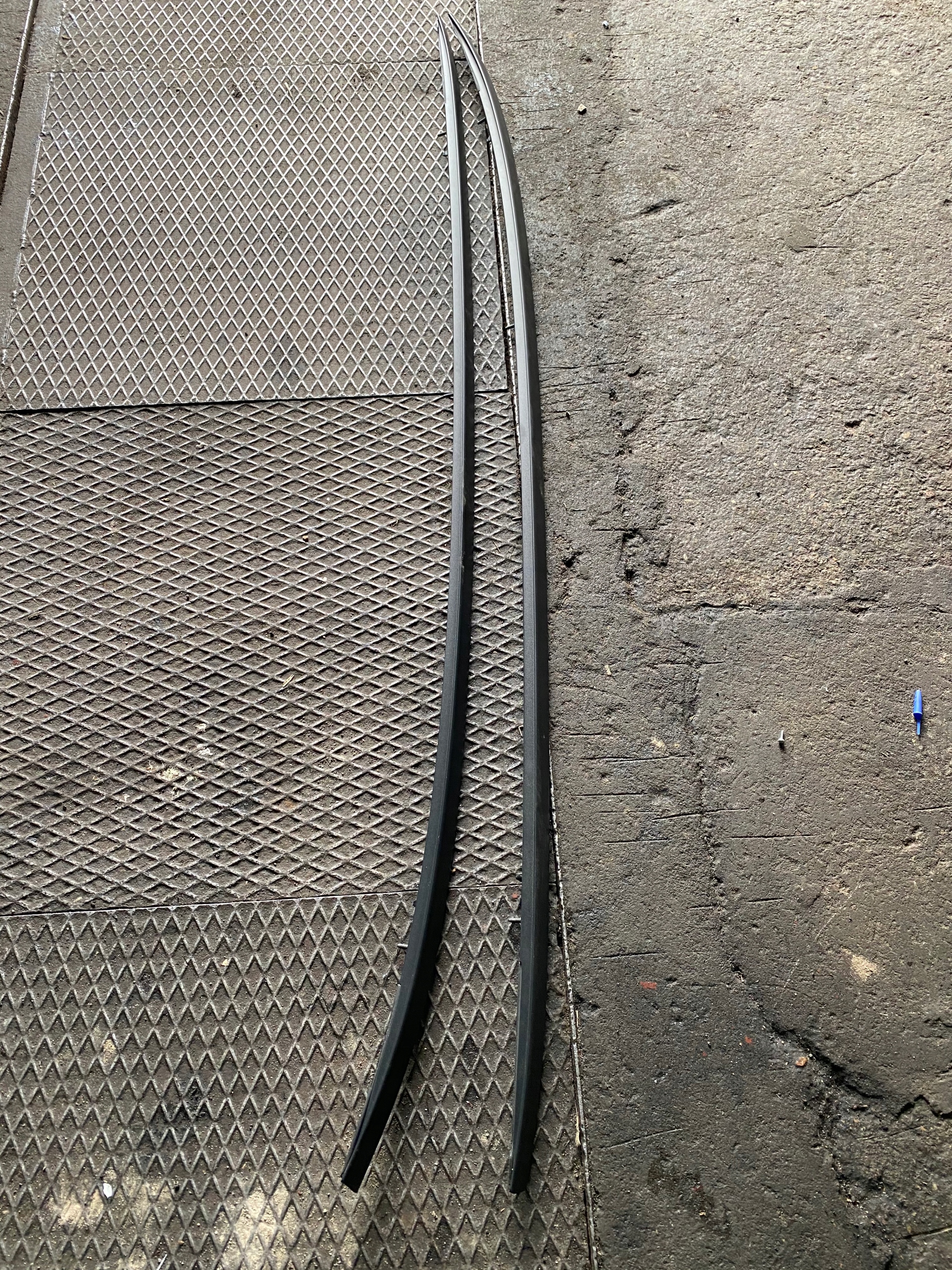 3 VOLVO V60 RELINGII DACHOWE CZARNE