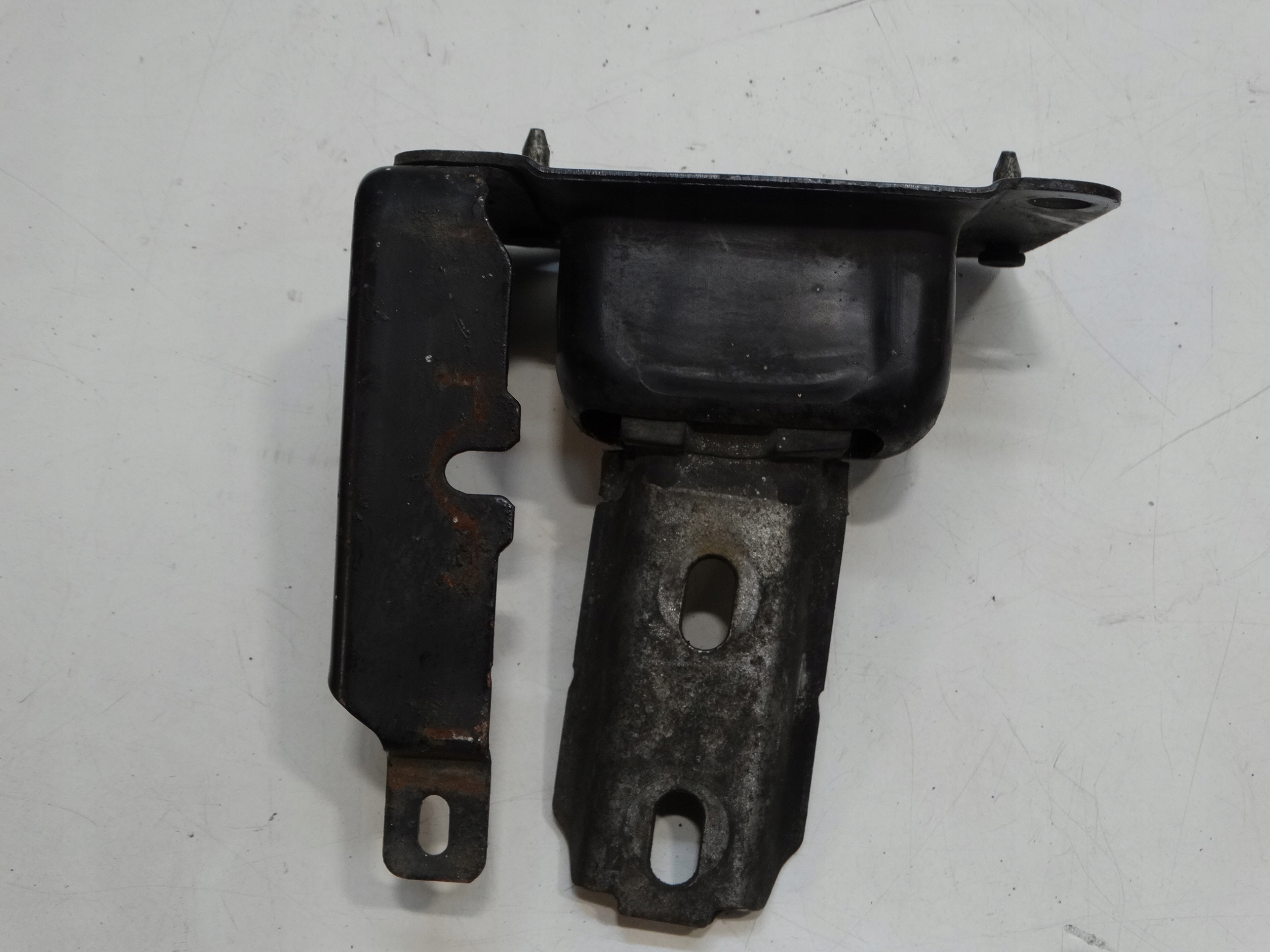 holder gearbox mounting PEUGEOT 207 9680293680