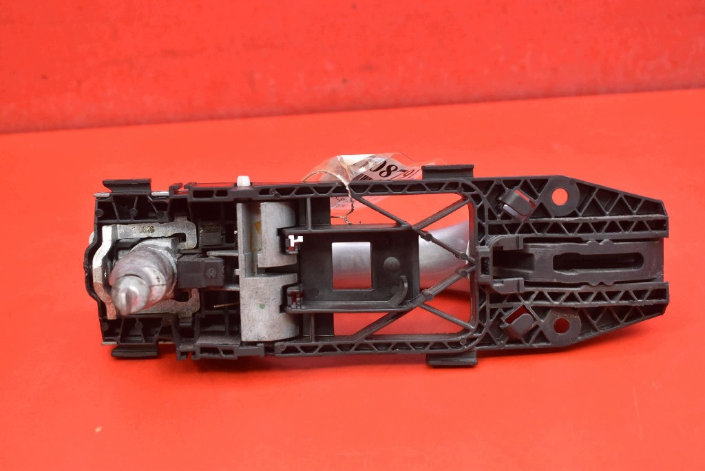 handle left front front LA7W 5L0837885B SKODA OCTAVIA 3 III 13-17