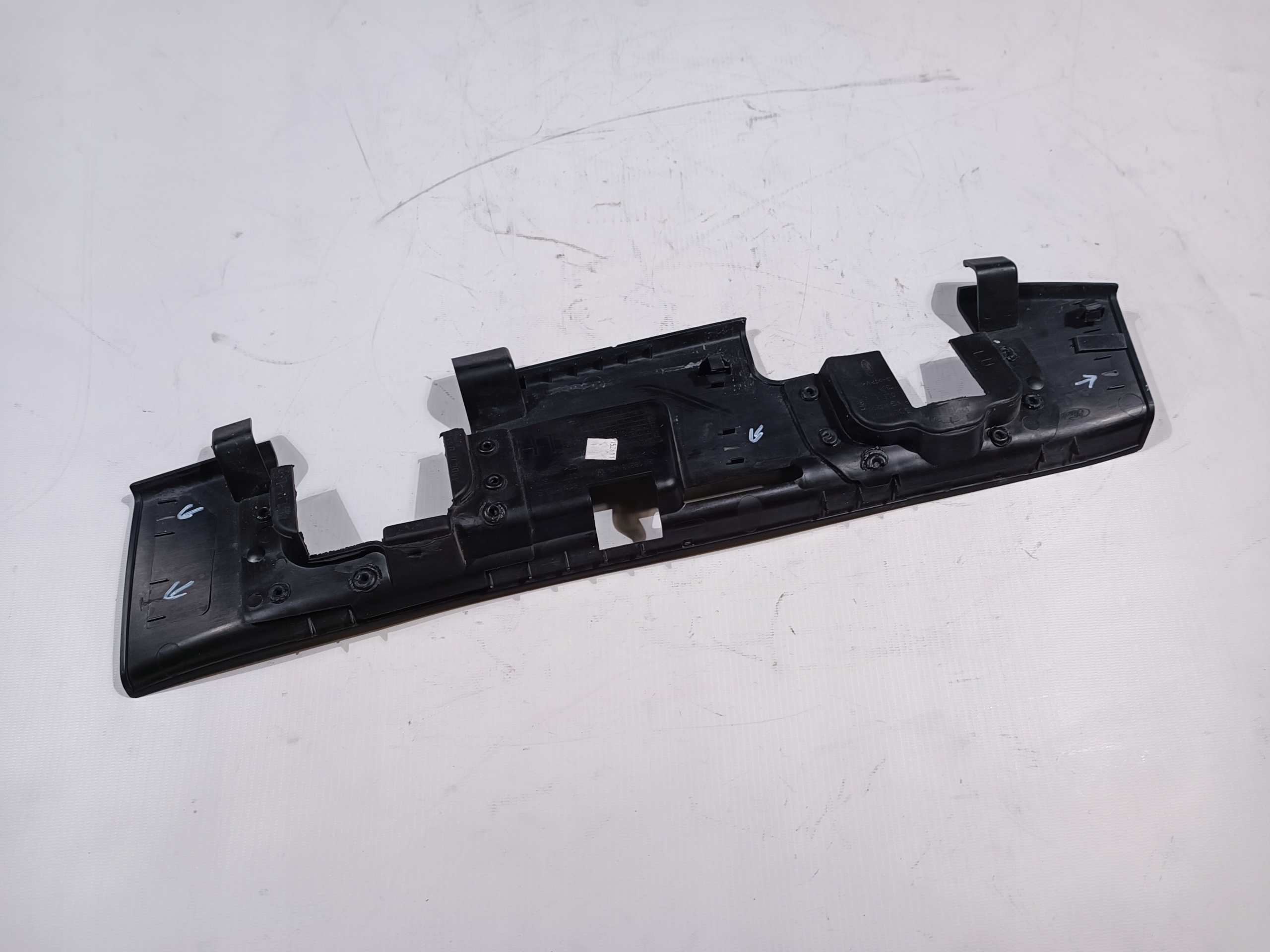 Blende Abdeckung Scharnier Tür links heck Ford F150 2015