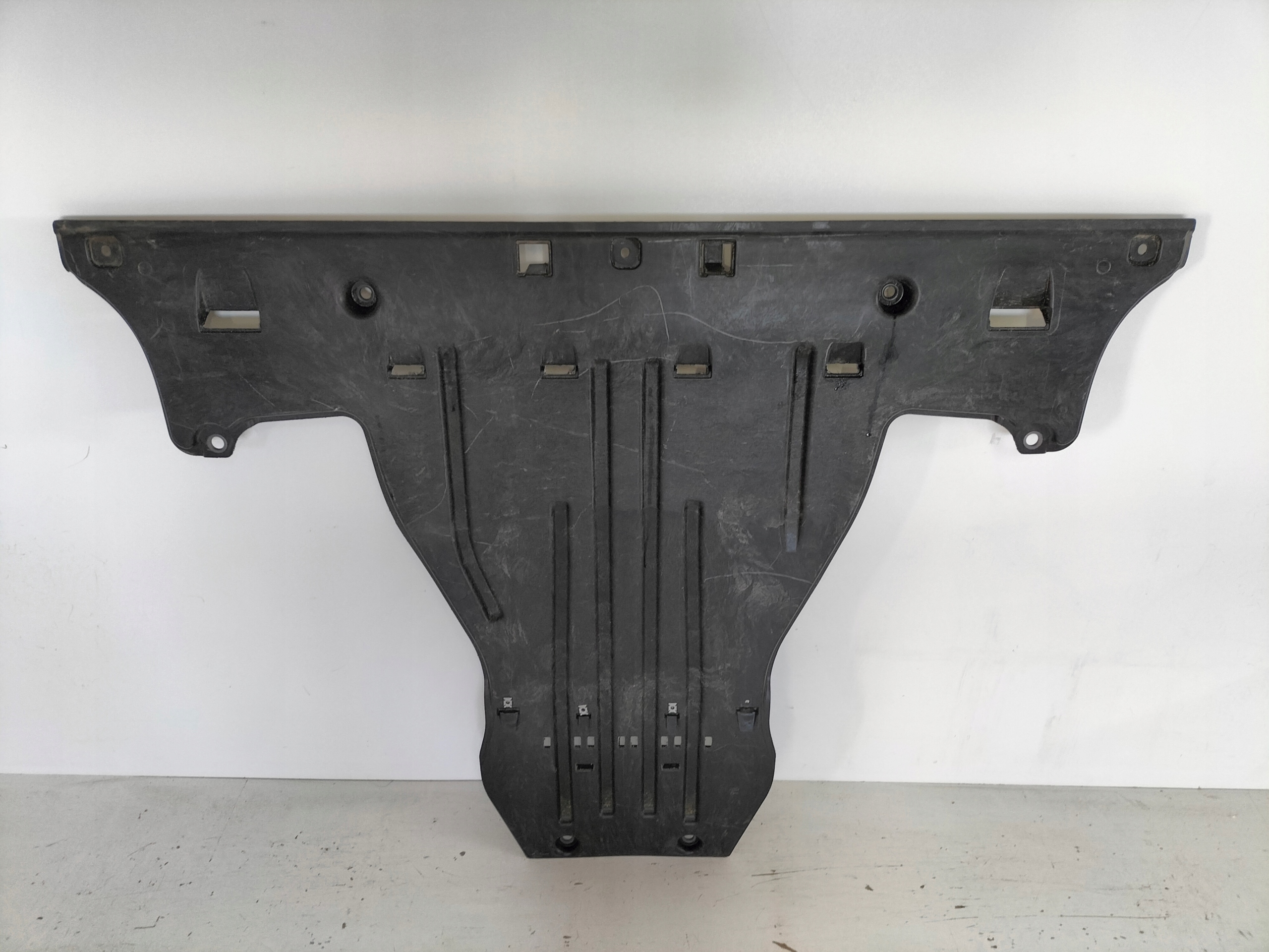 cover chassis rear part VW ID3 19