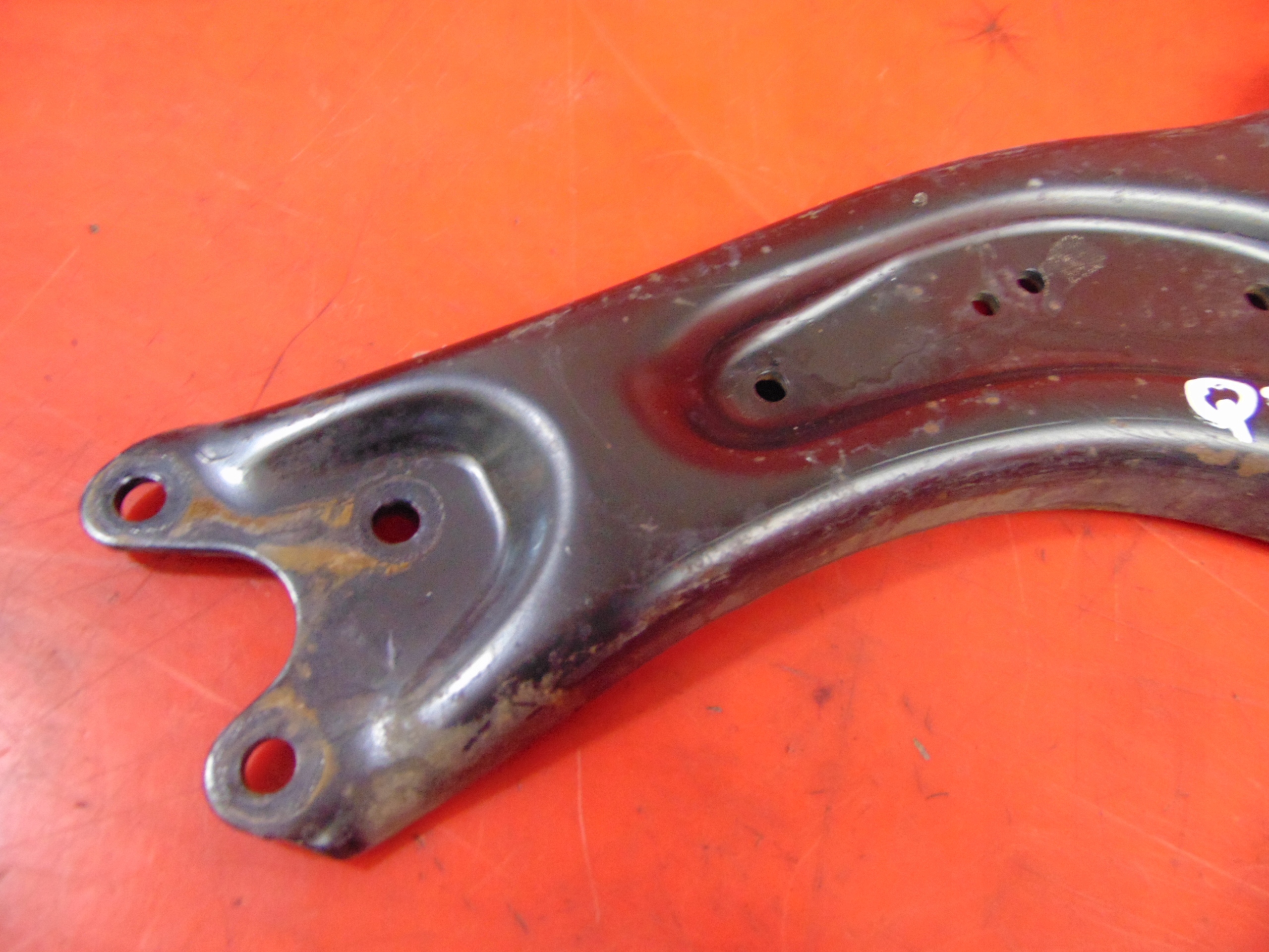 Audi Q3 II F3 83A arm left front front