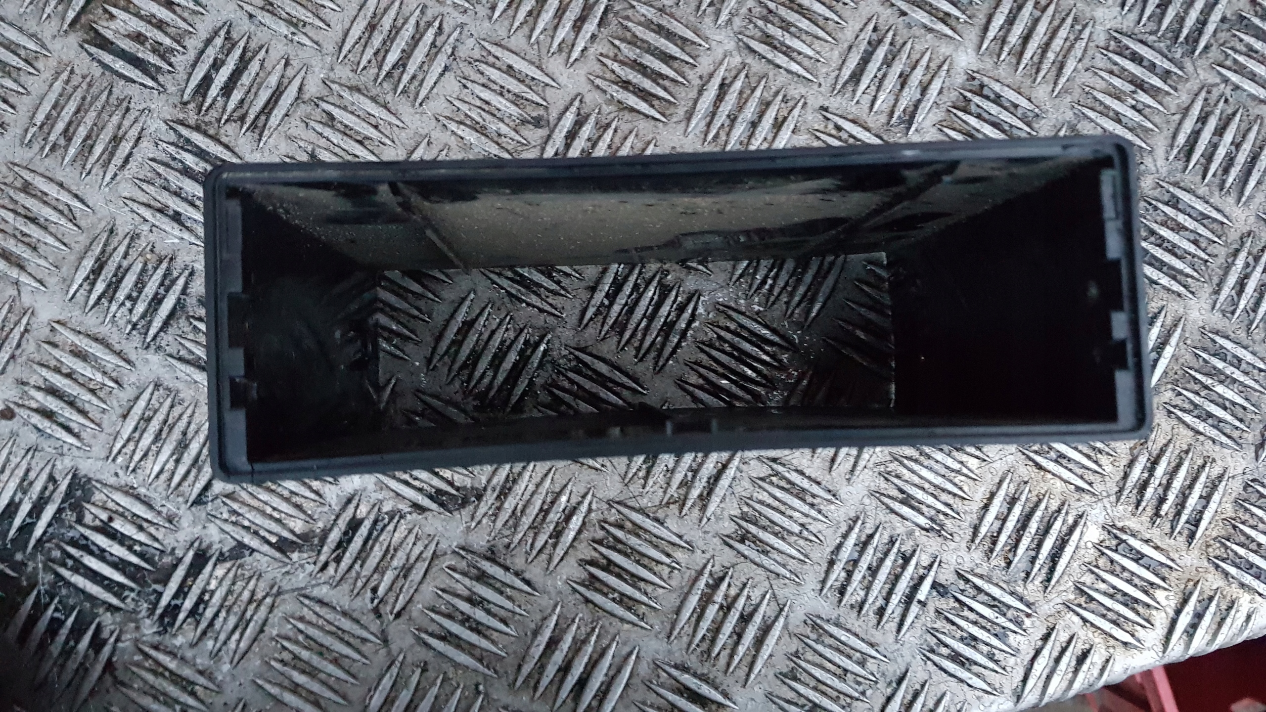 AUDI A8 D3 Abdeckung, Hutablage KIESZEN ZMIENIARKI 4E0919977