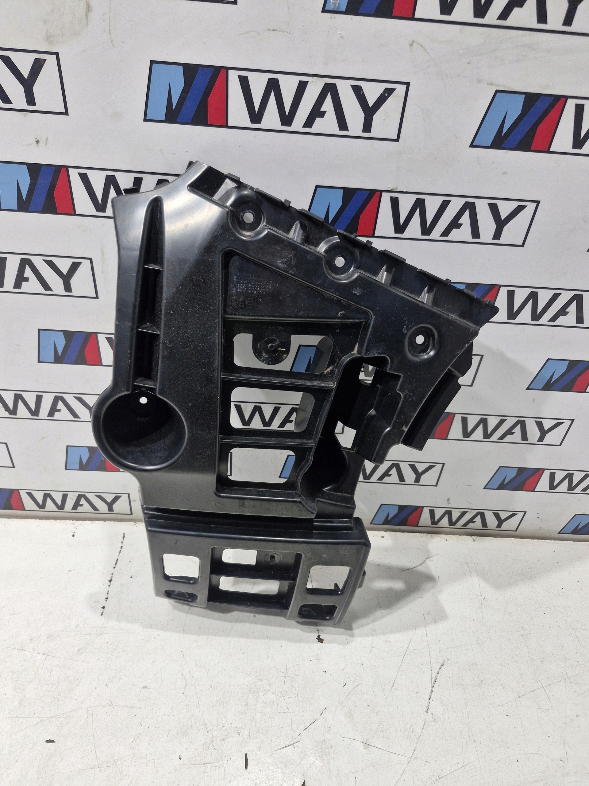 2991780 BMW X1 E84 Support Console Support plaque Pare choc Arrière Droite