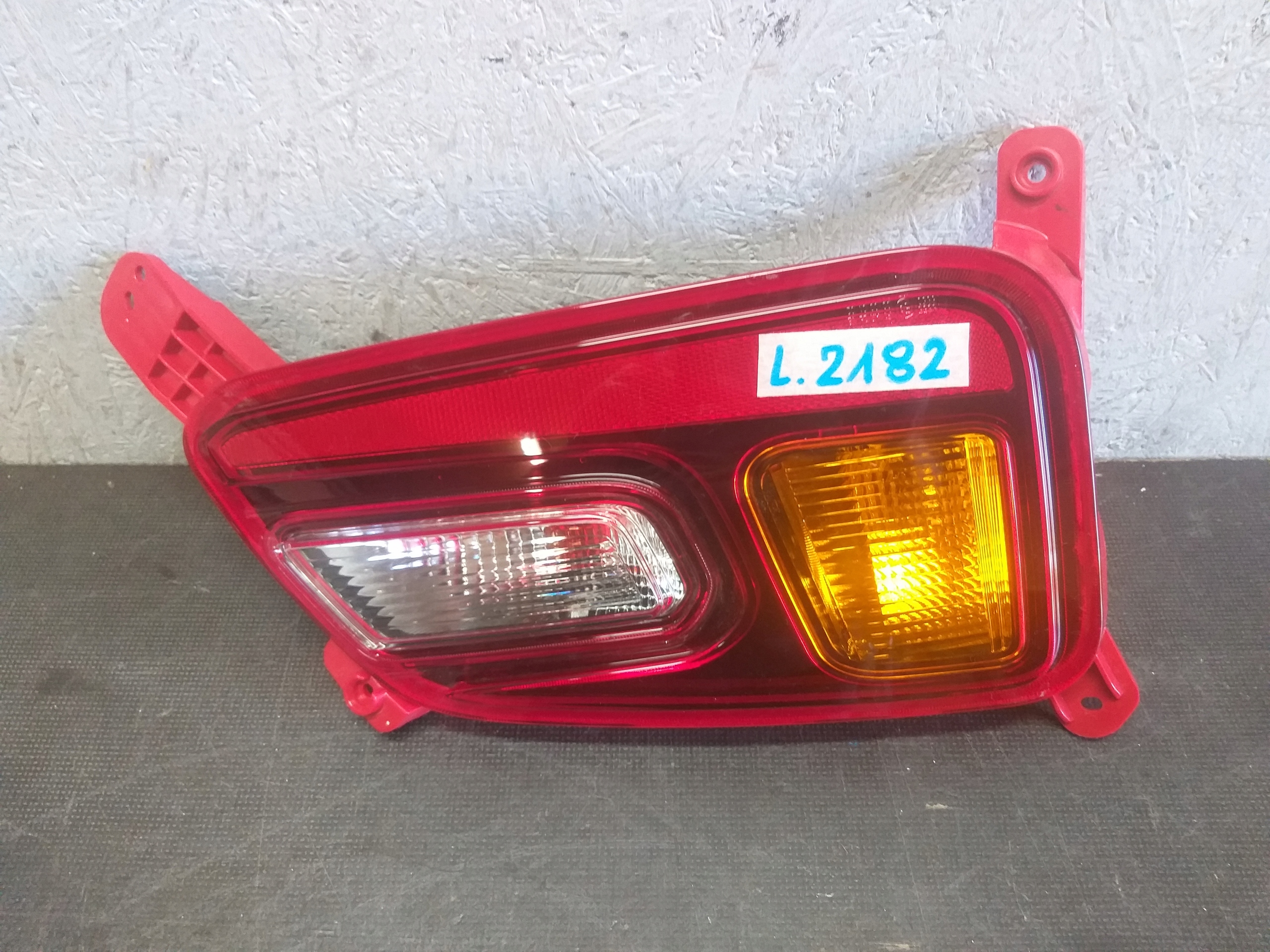 фонарь левый Hyundai KONA