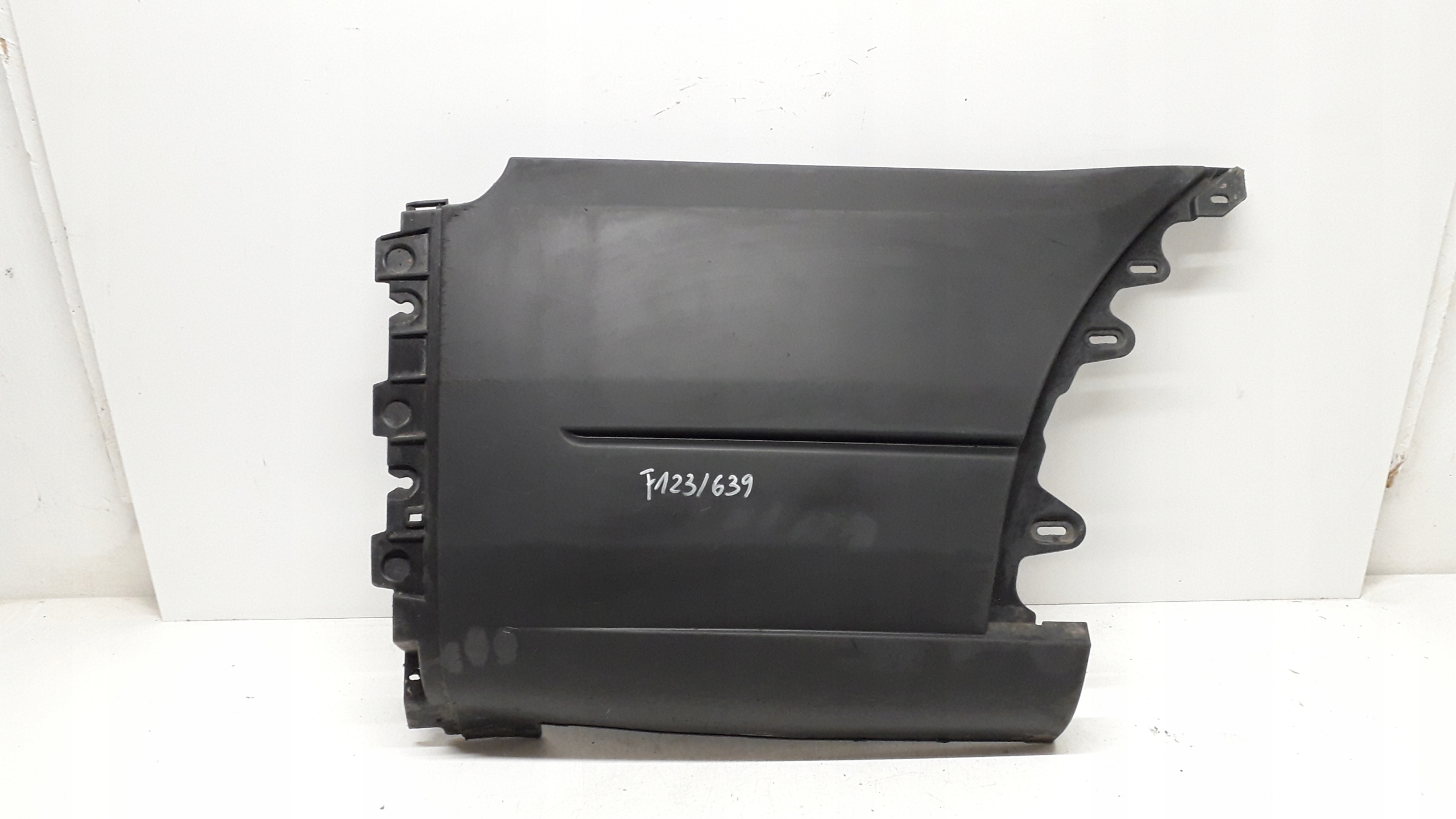 FORD TRANSIT 2013- NAROŻNIK ZDERZAKA PRAWY TYŁ