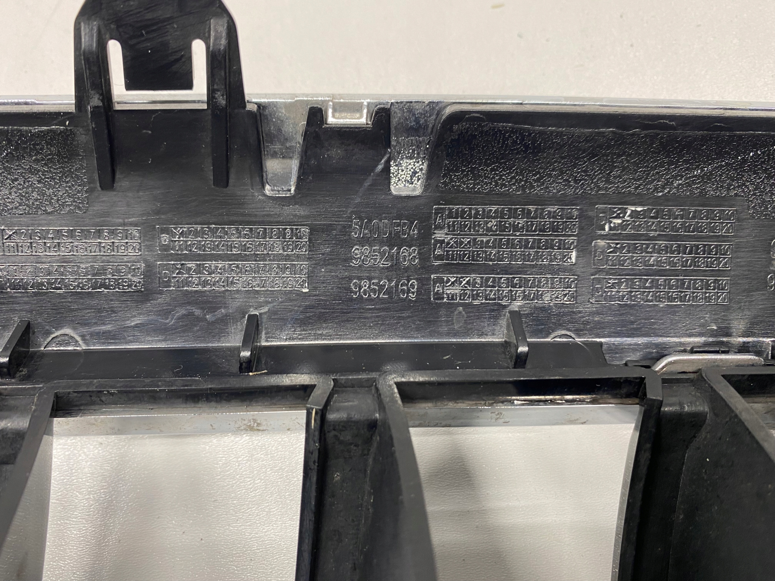 BMW 5 G31 Kühlergrill FRONTGRILL Kühlergitter 9464210 - Thumbnail 12