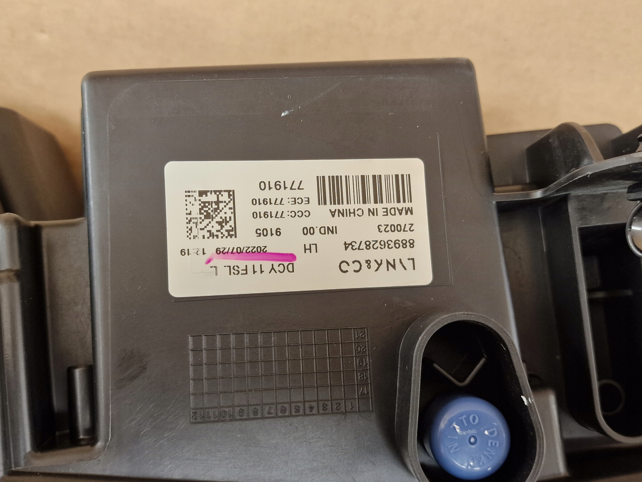 komplett links Licht FULL LED LYNK & CO