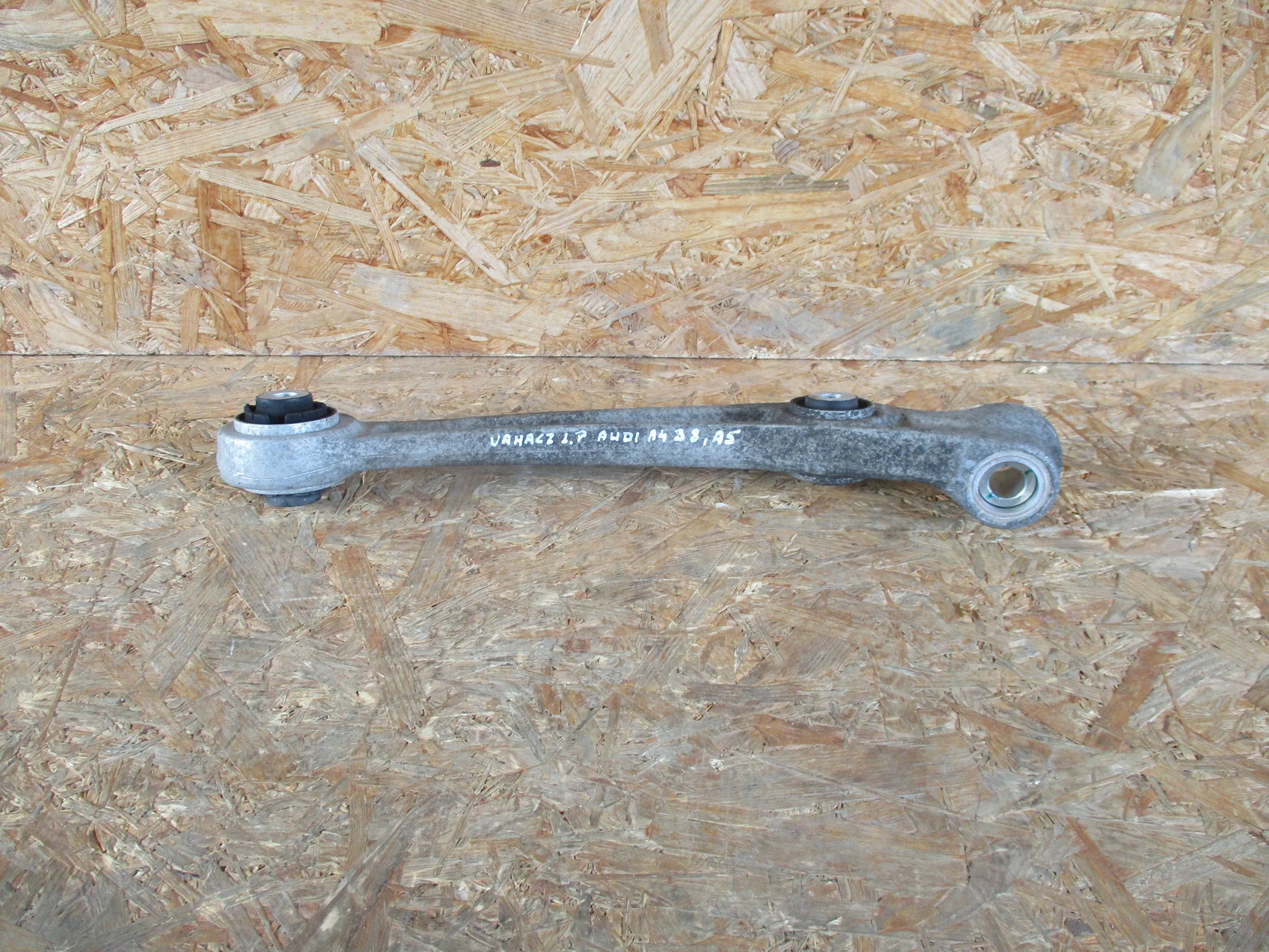 arm front left AUDI A4 B8 A5 8T