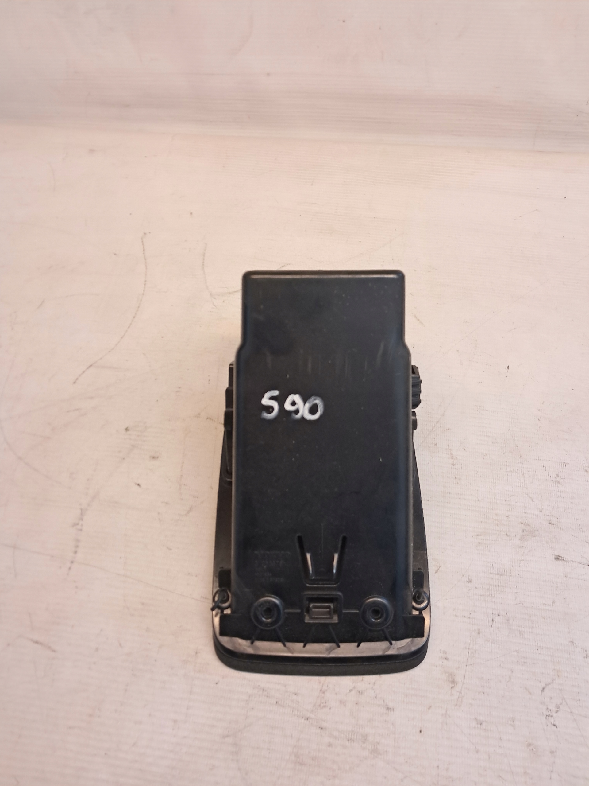 бардачок консоли volvo S90 II 31366376