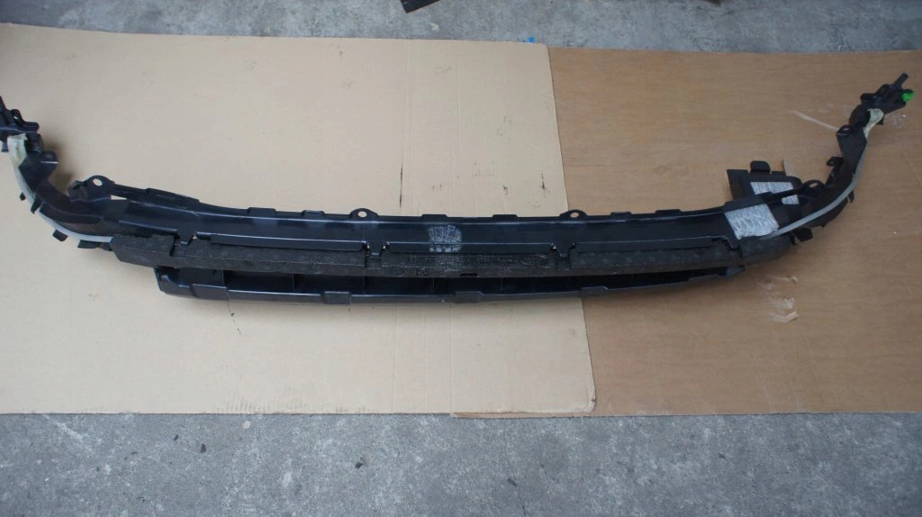 DISCOVERY SPORT L550 BELKA ZDERZAKA PLASTIKOWA