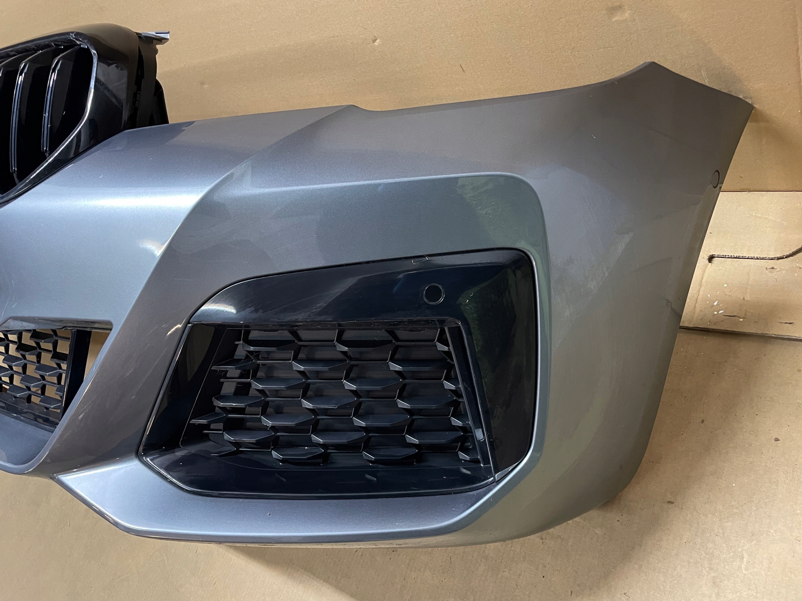 bumper front 6 x PDC RADAR m-packet BMW 5 G30 G31 LCI C2Y IDEAL