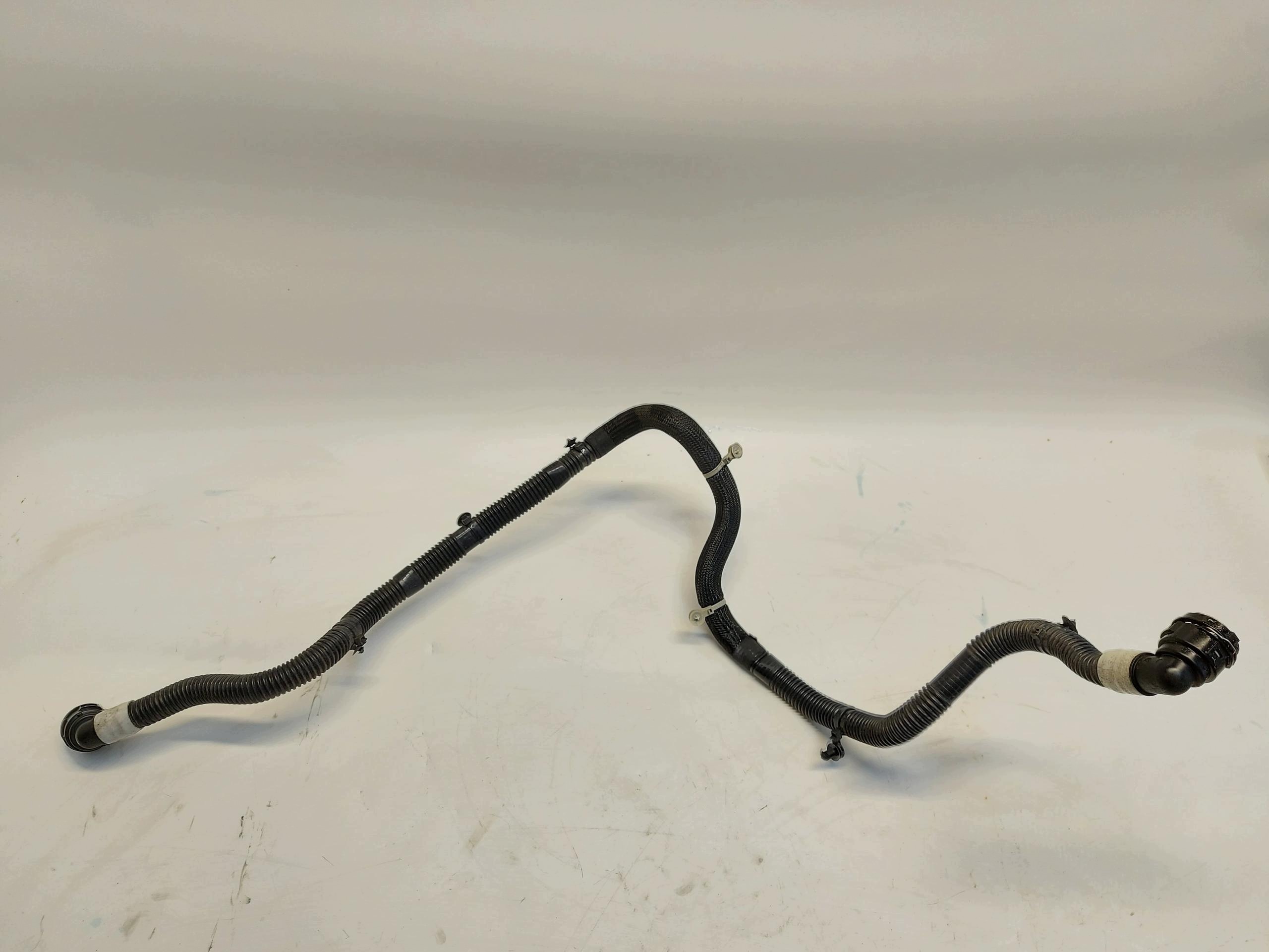 TESLA MODEL Y 2024r Schlauch rohr des Wassers 1077505-00-E