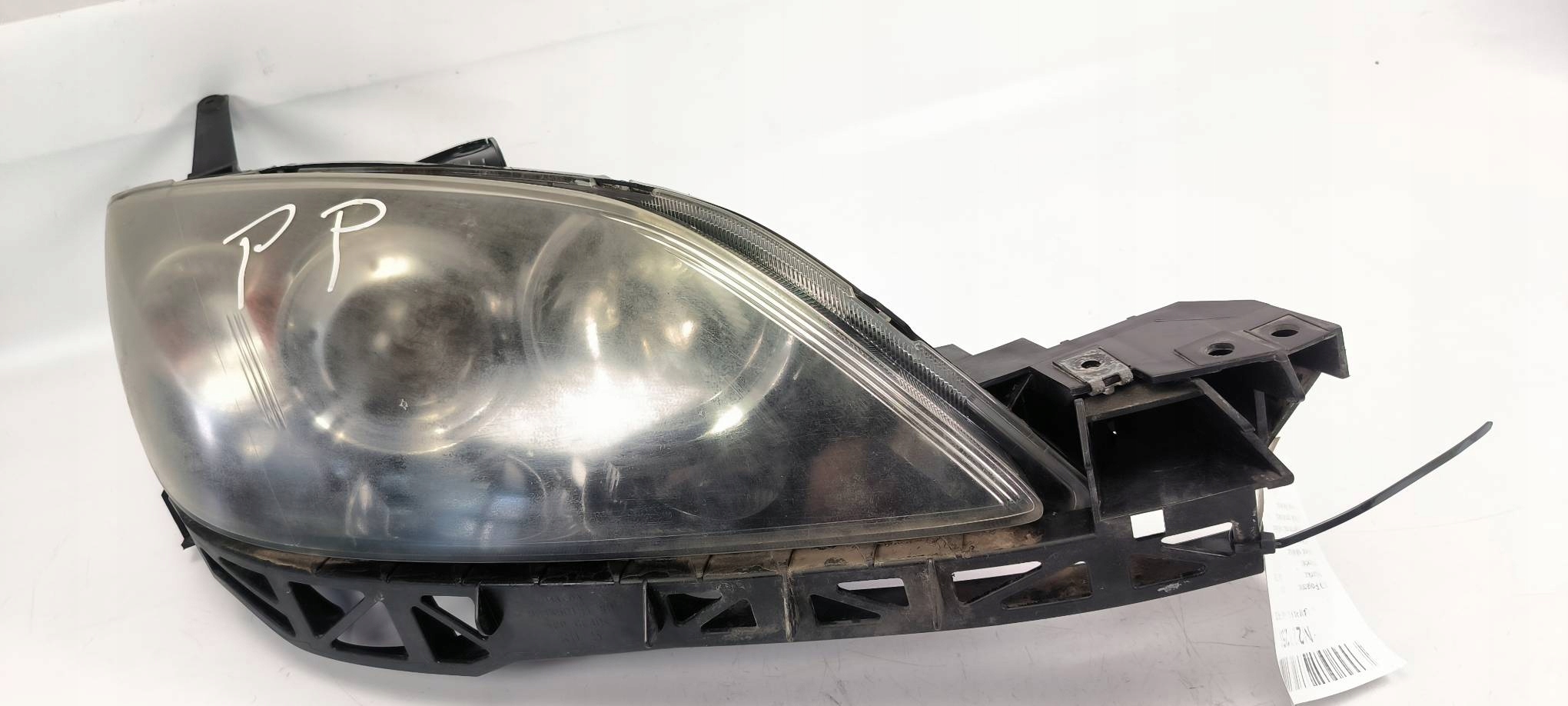 light right front MAZDA 3