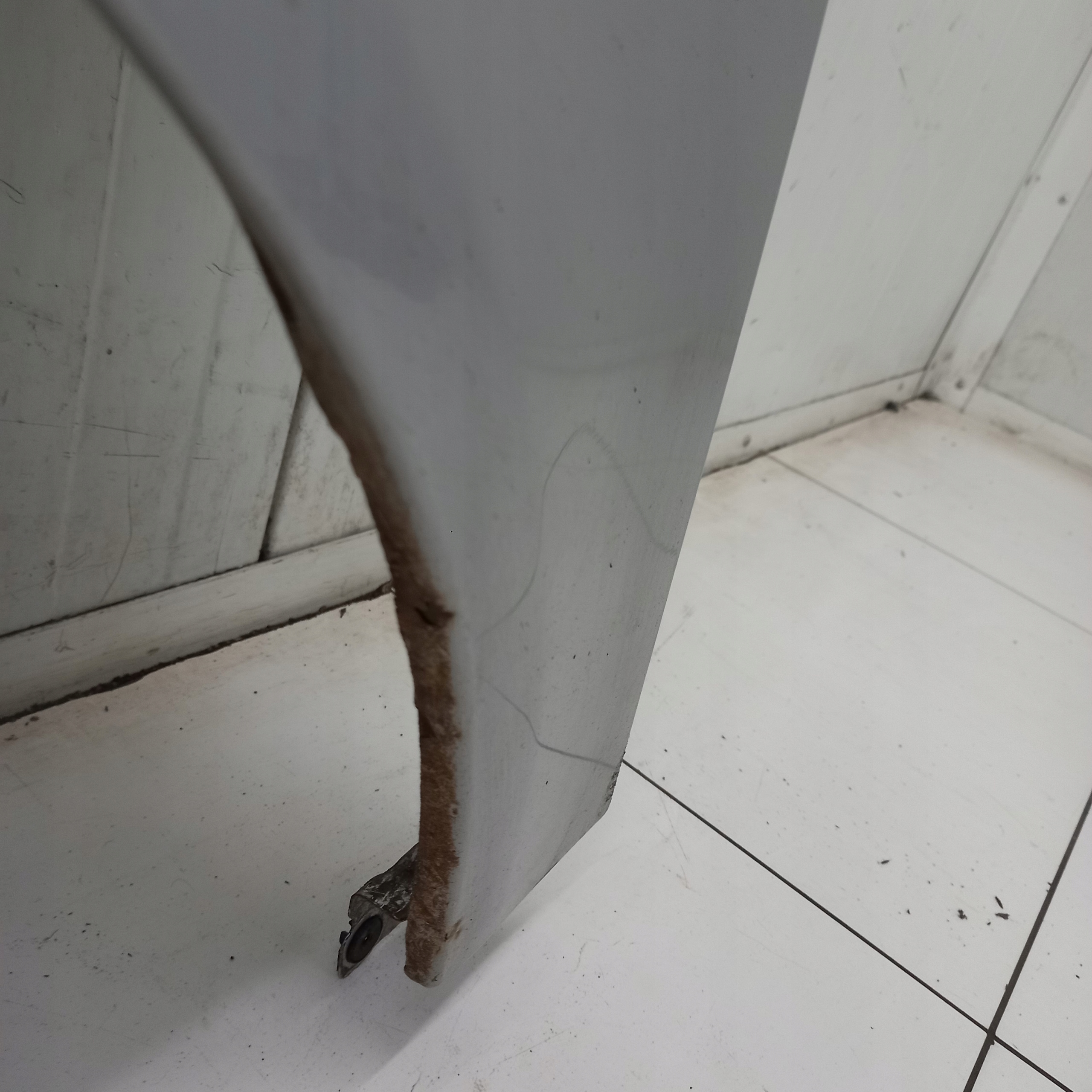fender left front AUDI A4 B7
