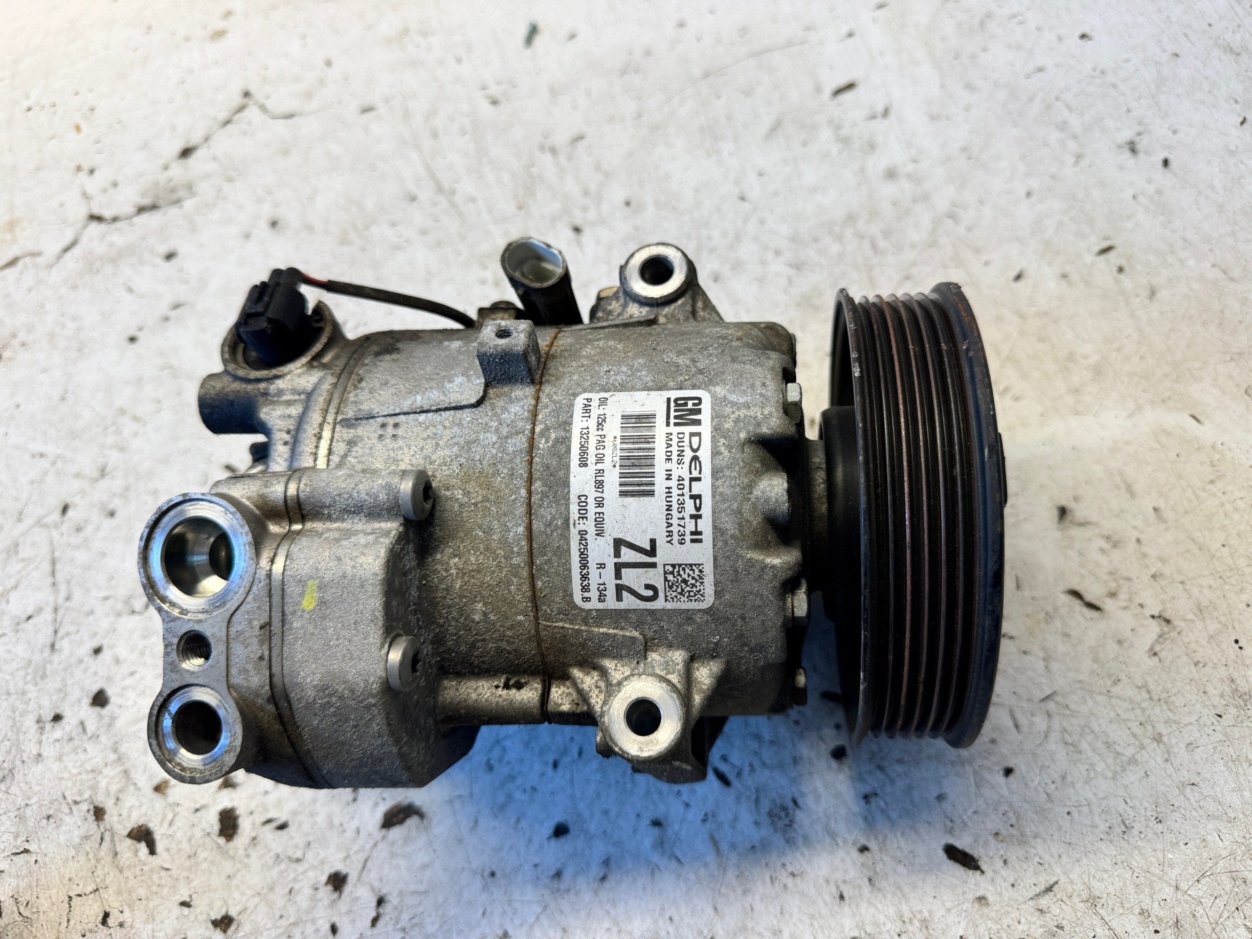 OPEL MERIVA B compressor; air conditioning compressor 13250608 ZL2 1.4T