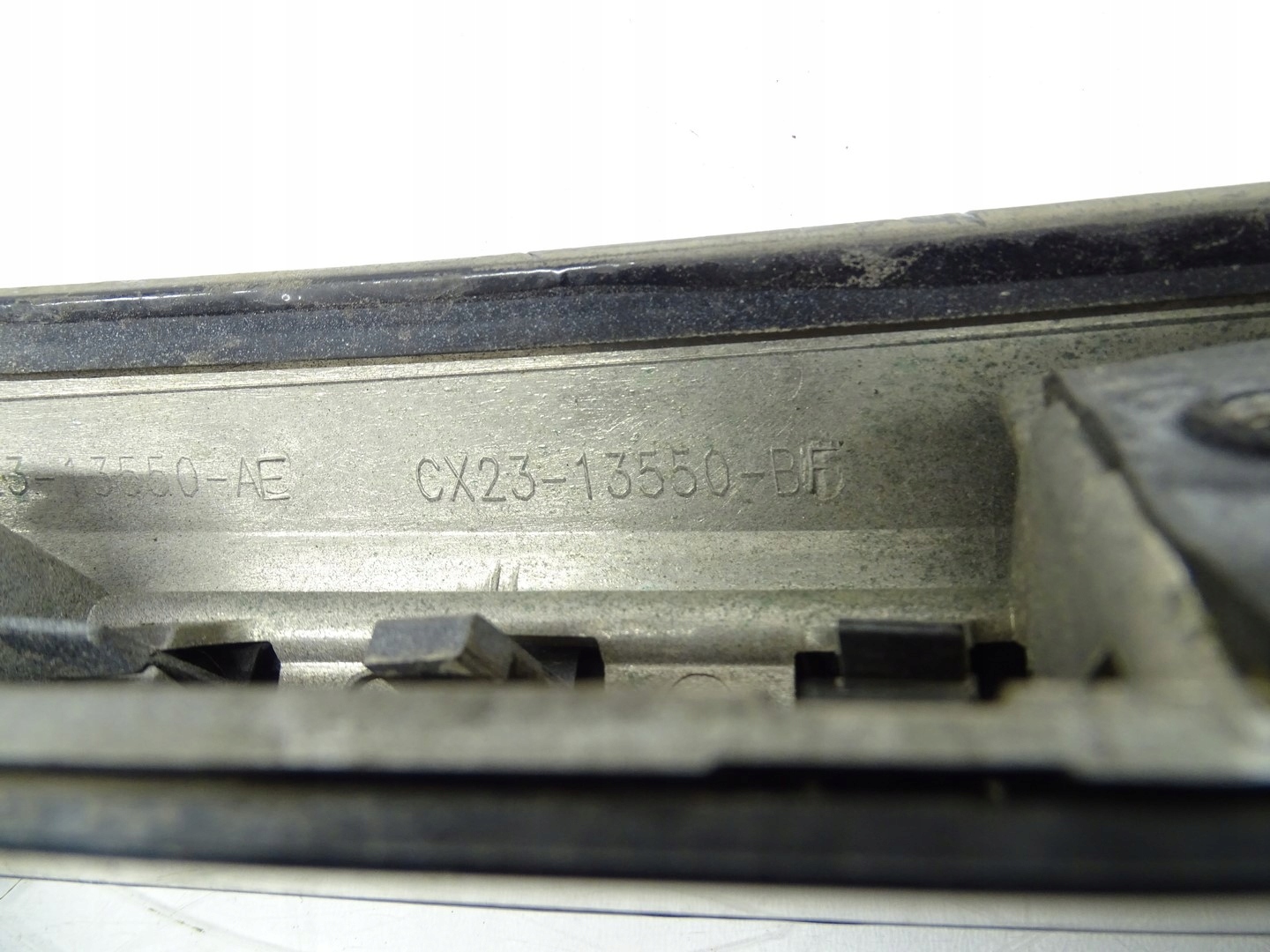 moulding bonnet JAGUAR XF cx23-13550-BF