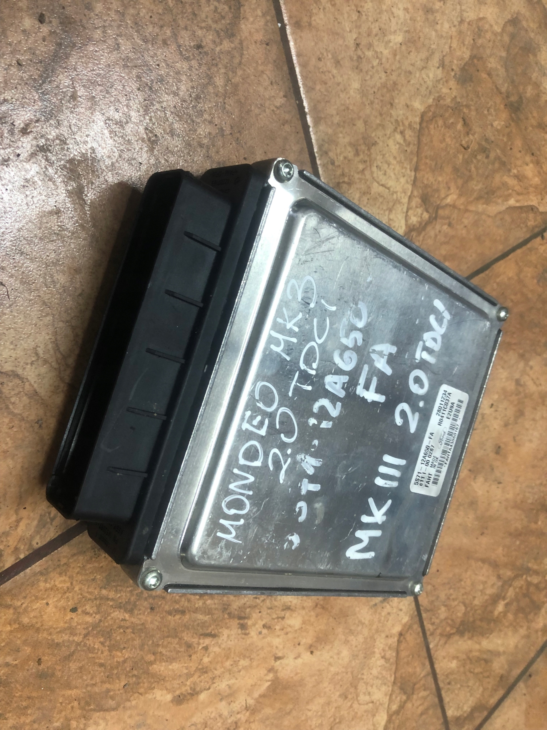 MONDEO MK3 2.0TDCI KOMPUTER SILNIKA Producent części Ford OE