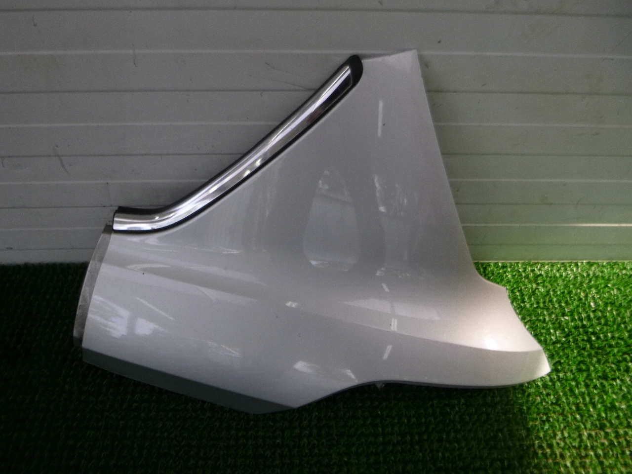 FORD B-MAX fender rear left rear part MOONDUST SILVER