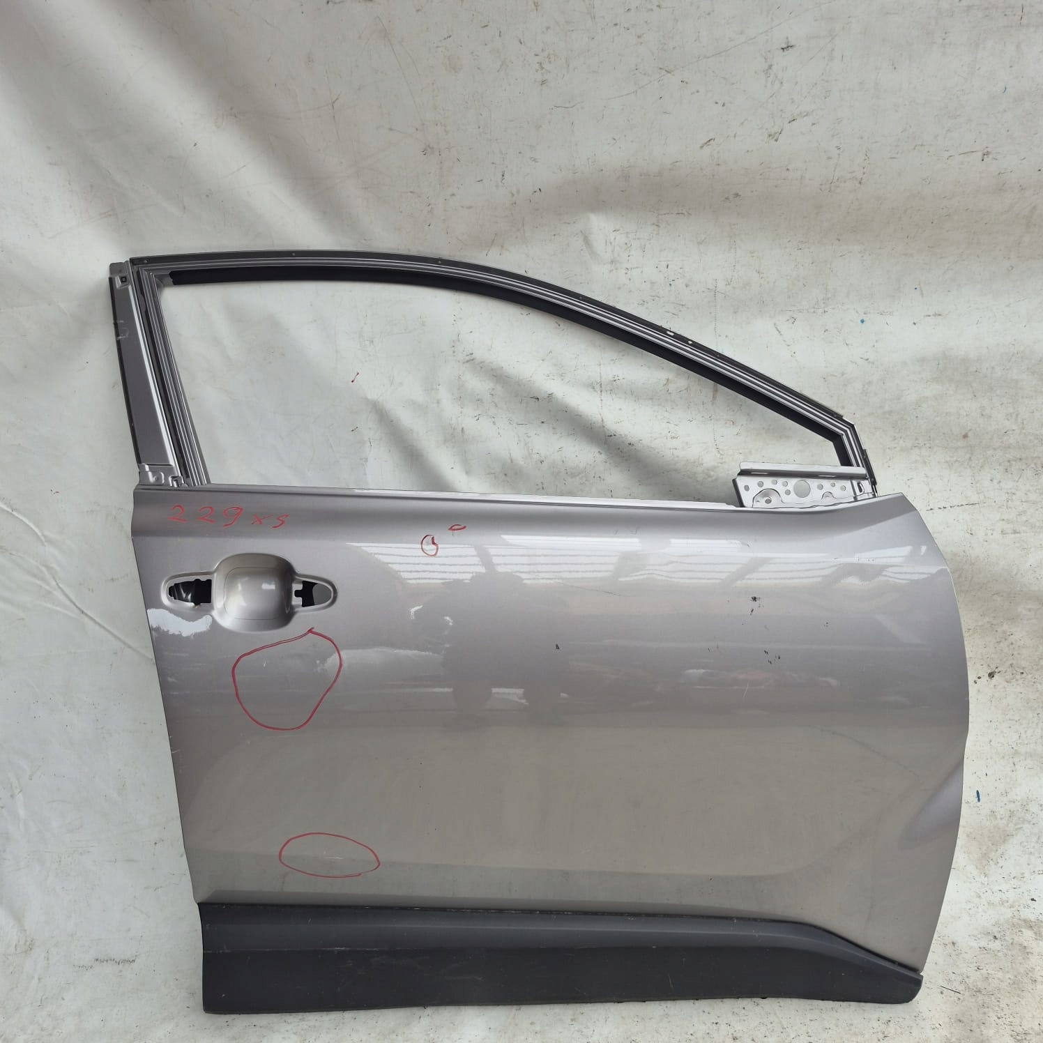 TOYOTA C-HR and 1 16-23 door front front right