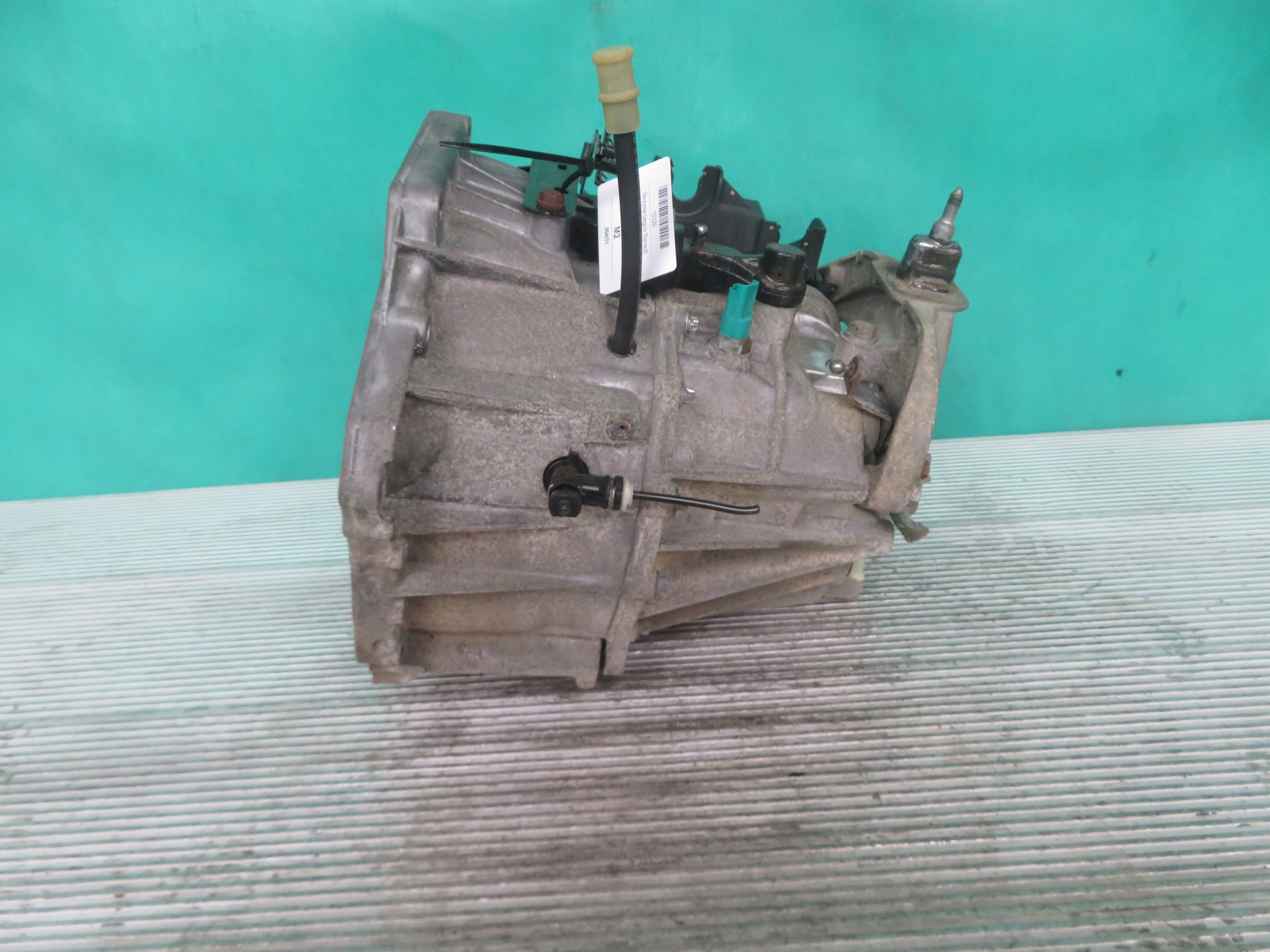 RENAULT TRAFIC OPEL VIVARO 19R 1.6 DCI Getriebe PF6040