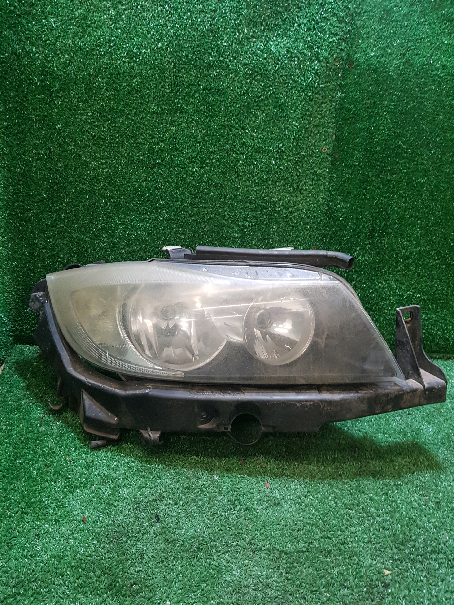far desna prednja BMW E90 6311-69427480