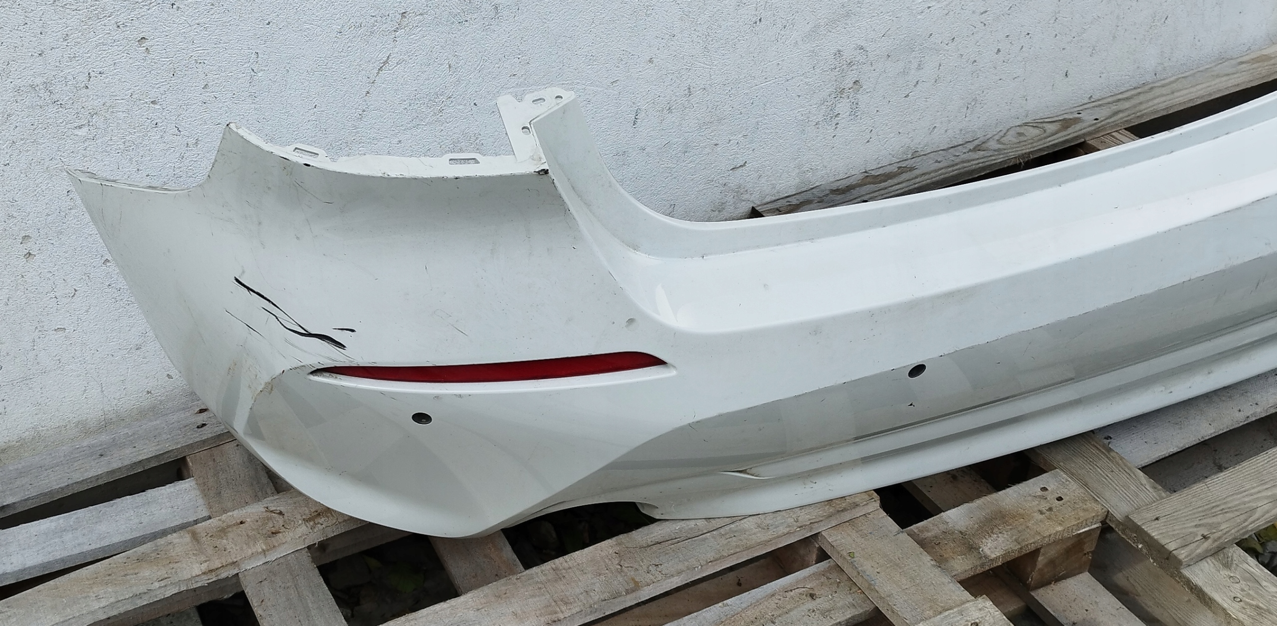 BMW 1 F40 BASIC bumper rear part rear below PDC + left ODBLASK 7461391