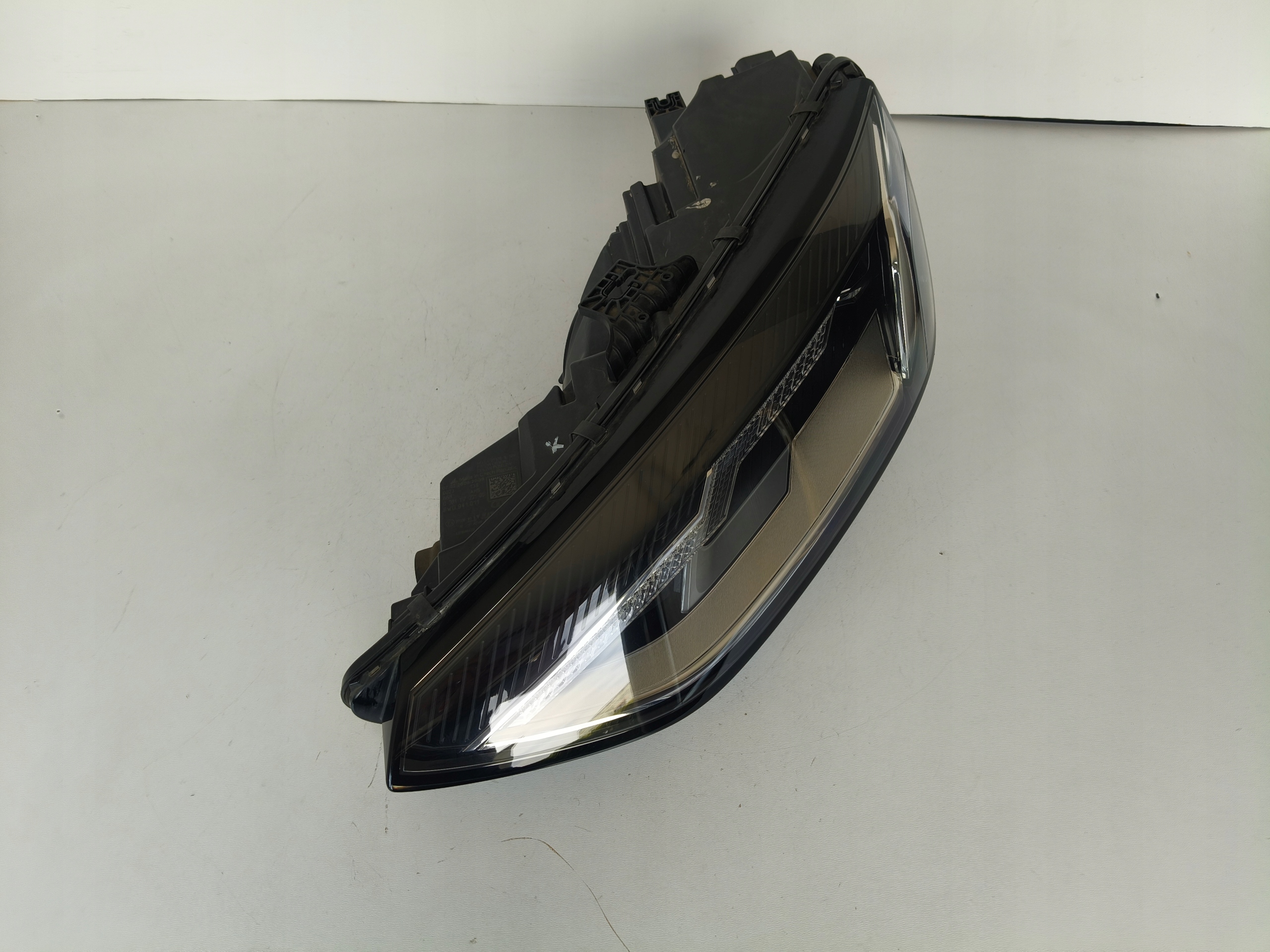 light left REFLEKTOR AUDI A4 B9 8W 8W0 19- LIFT FULL LED