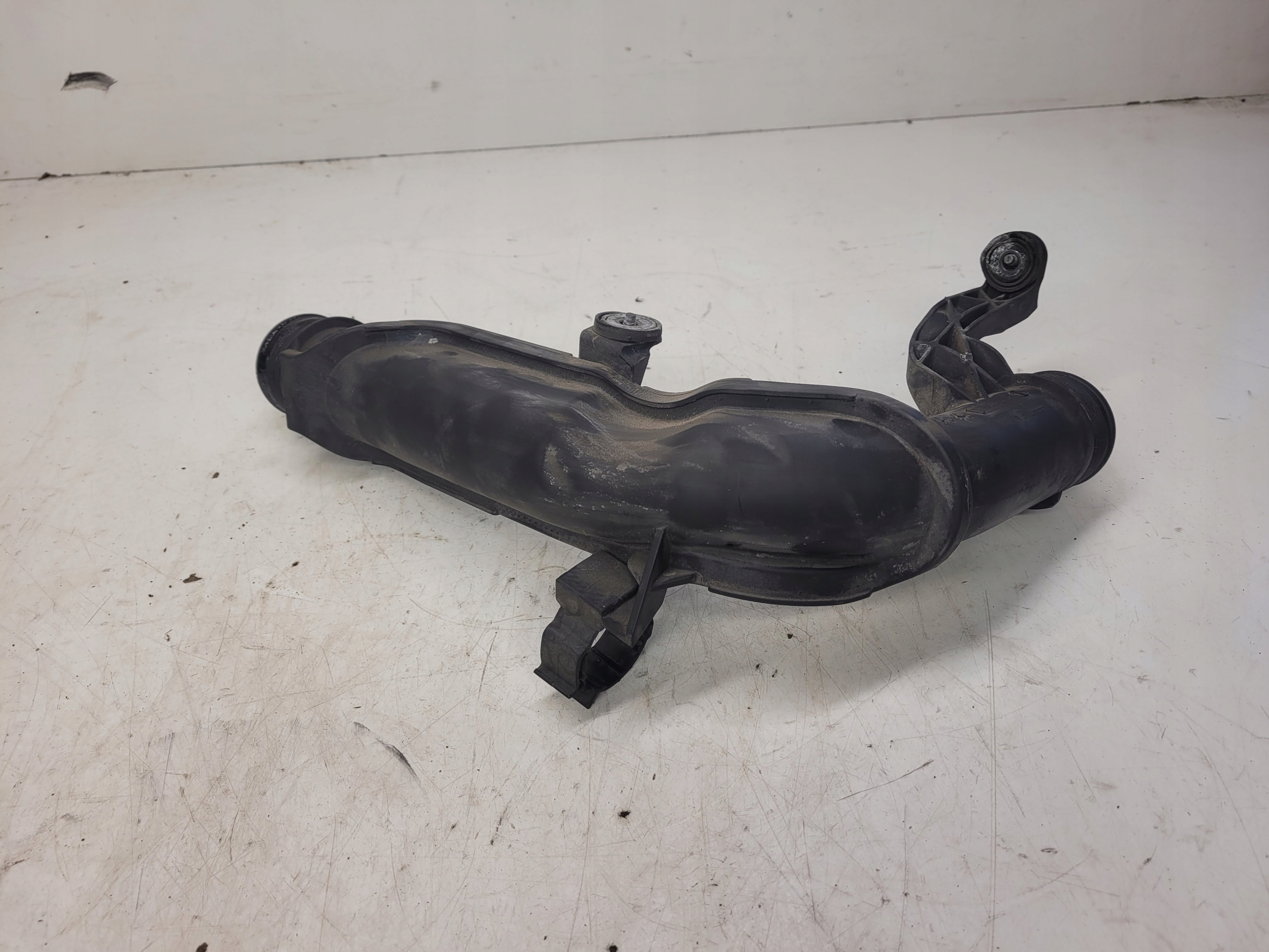 trouba hadice intercoolera AUDI VW SKODA 1K0145770AE