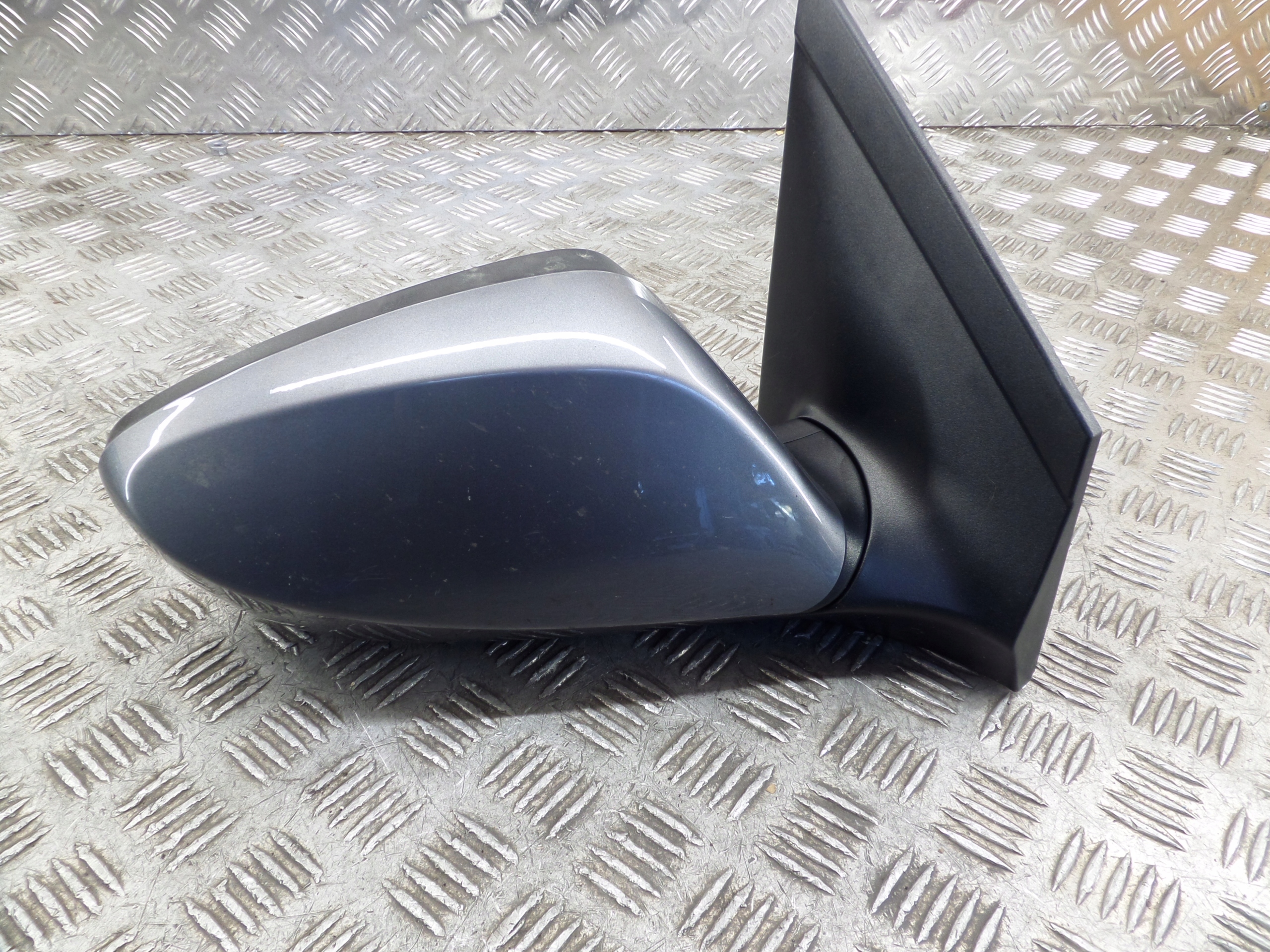 mirror right front front 5 PIN HYUNDAI I30 II 2 87620-A6190 colour ZAR