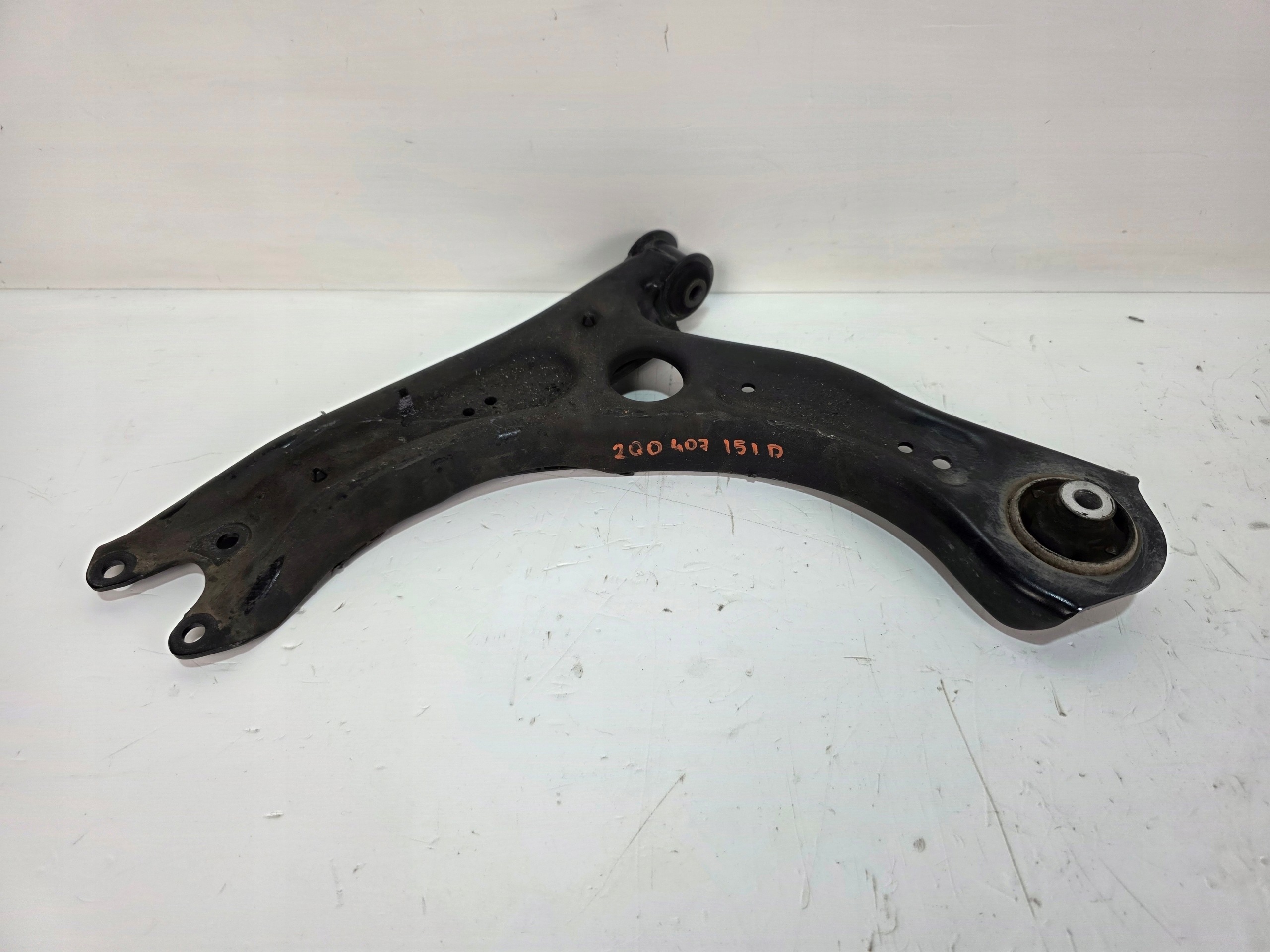 arm left front VW SEAT SKODA 2Q0407151D