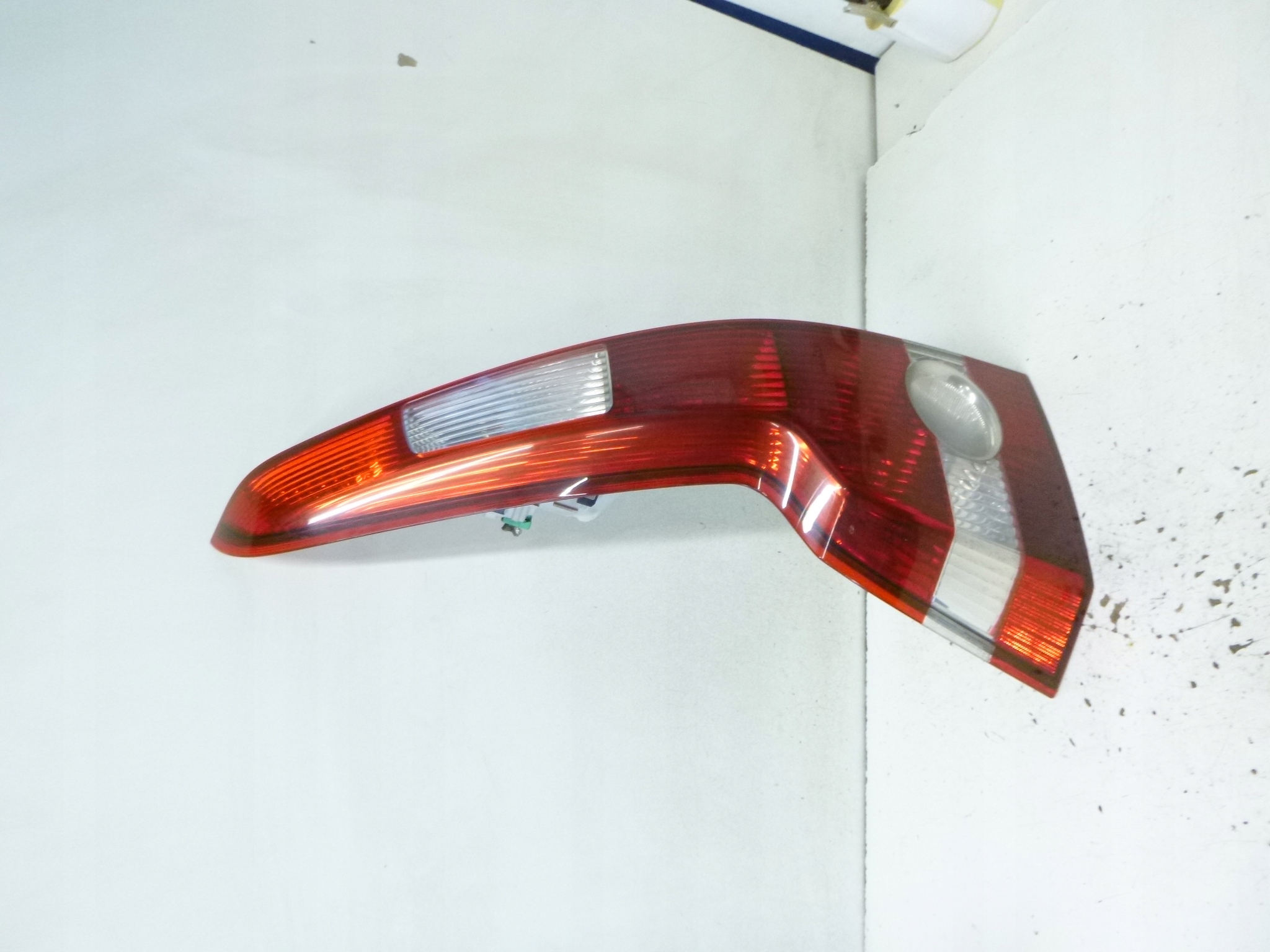 light rear left Volvo V50 2005r. 30698918