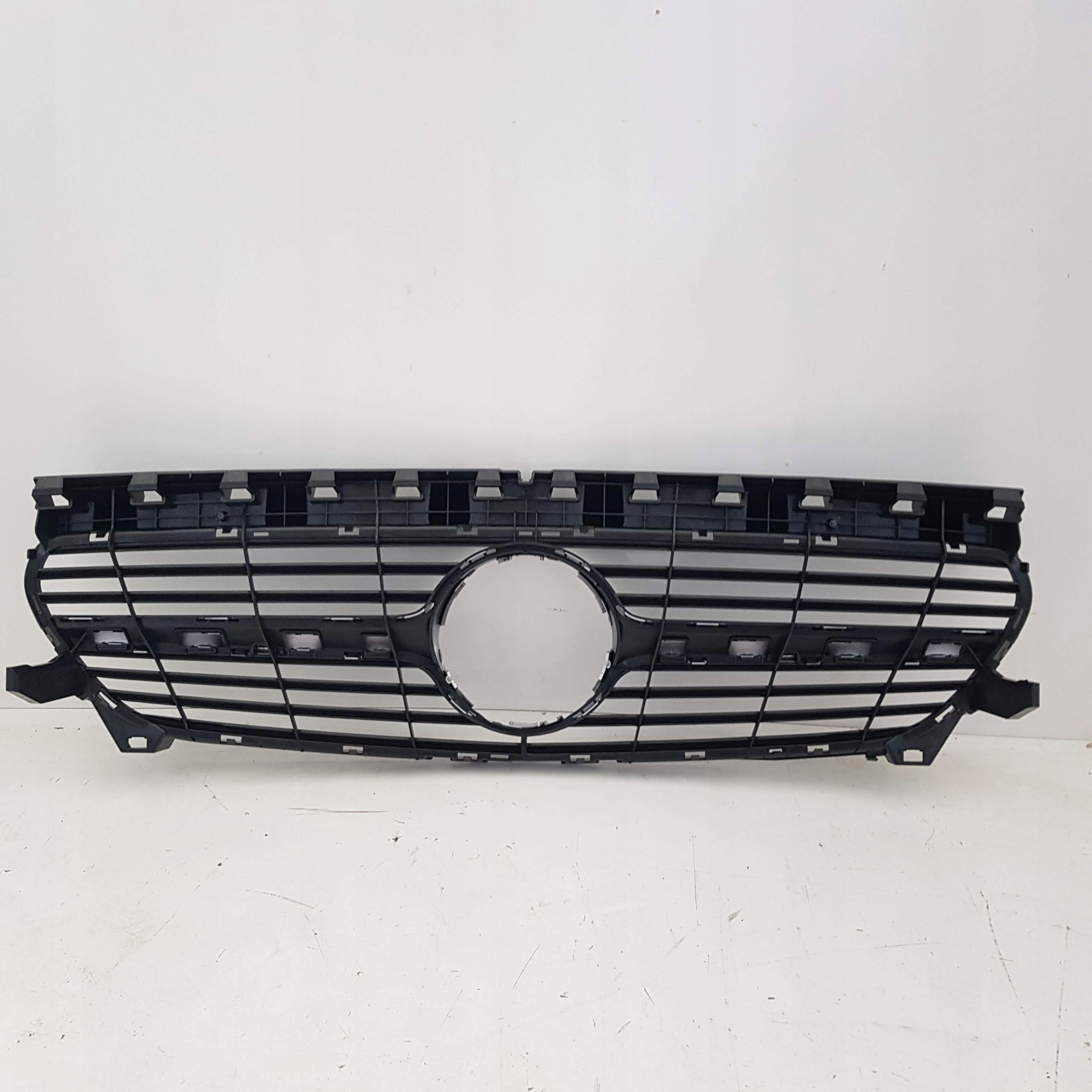 MERCEDES CLA 117 ATRAPA GRIL GRILL NOWA ORYGINAŁ Kolor czarny