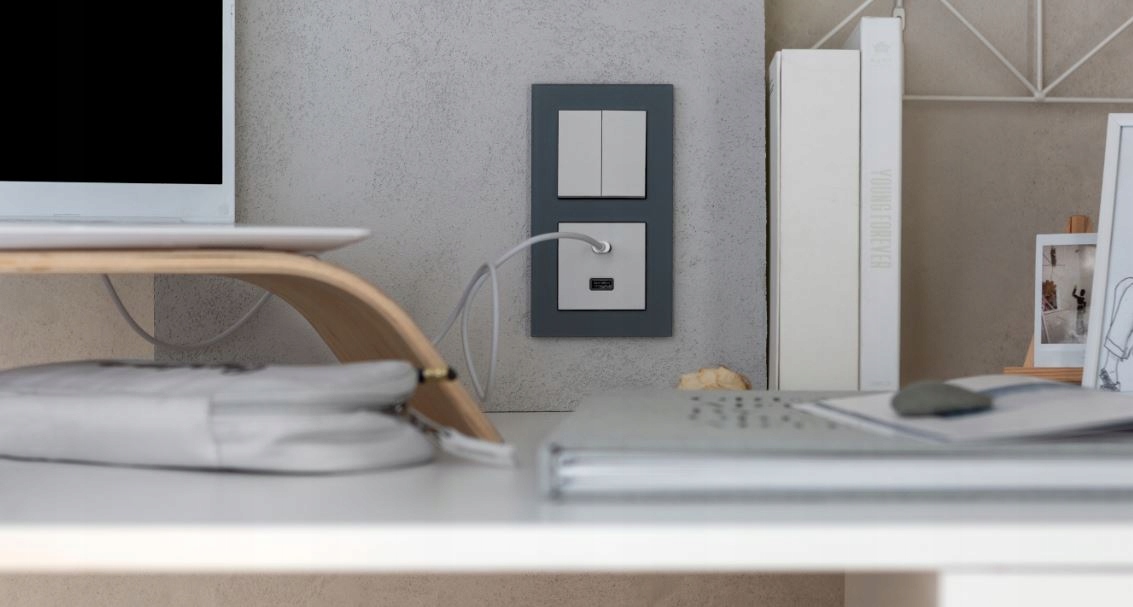 Simon 55 Przycisk zwierny pojedynczy czarny mat Rodzaj produktu wyłącznik pojedynczy zwierny