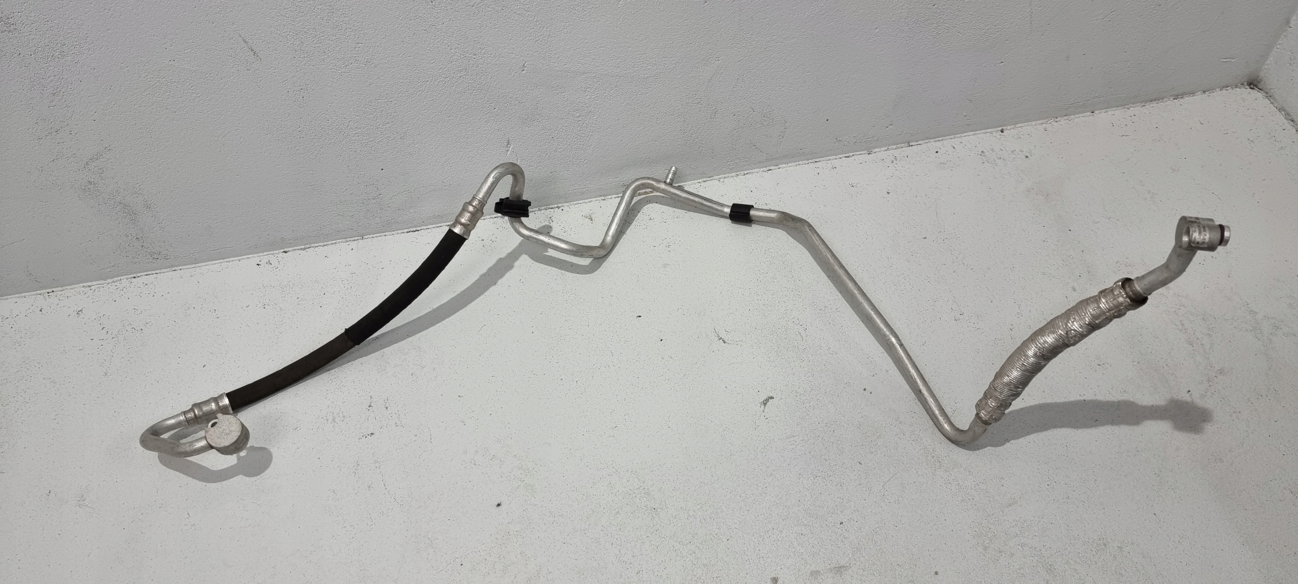 5N0820743E - ТРУБКА КОНДИЦИОНЕРА VW TIGUAN И 5N0