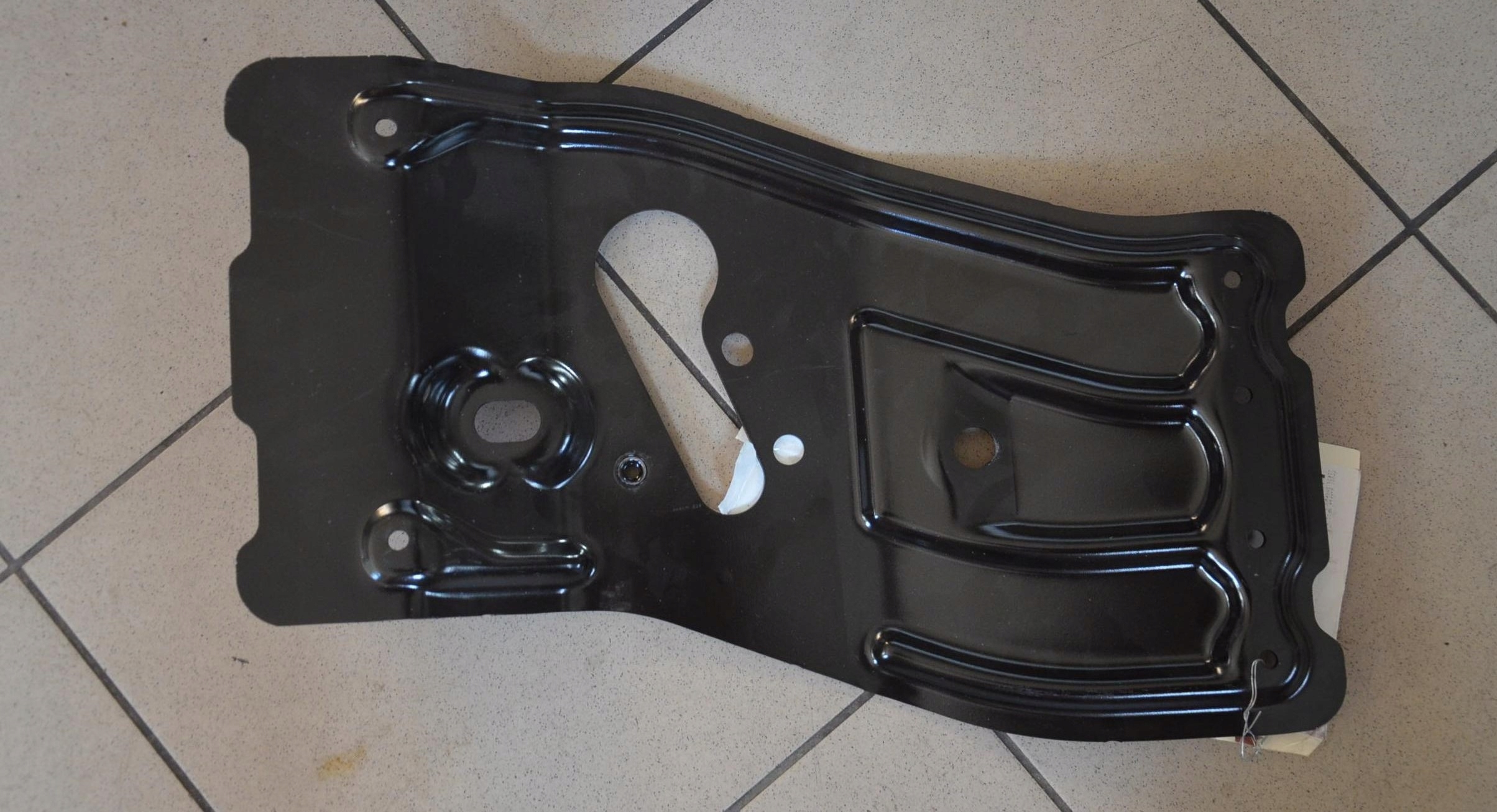 68355 - РАМА БАЛКА КРЕПЛЕНИЕ КОЛЕСА JEEP GLADIATOR MOPAR