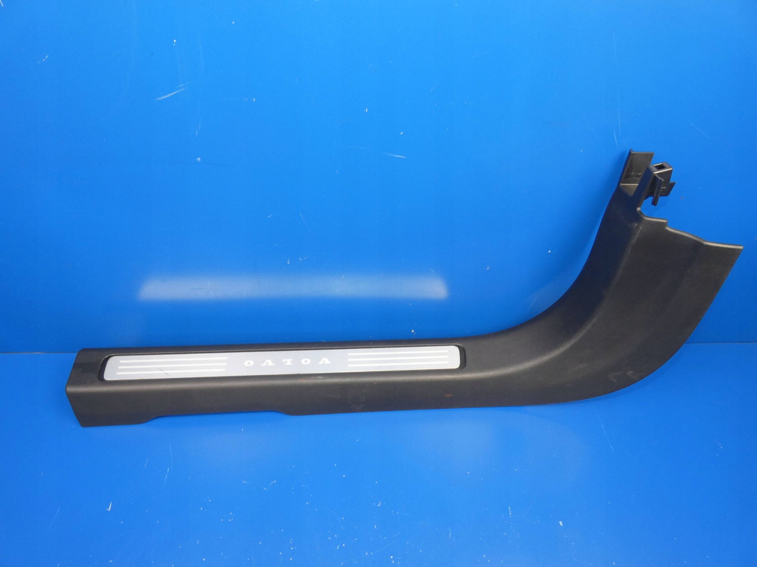 VOLVO V90 S90 moulding cap threshold left front