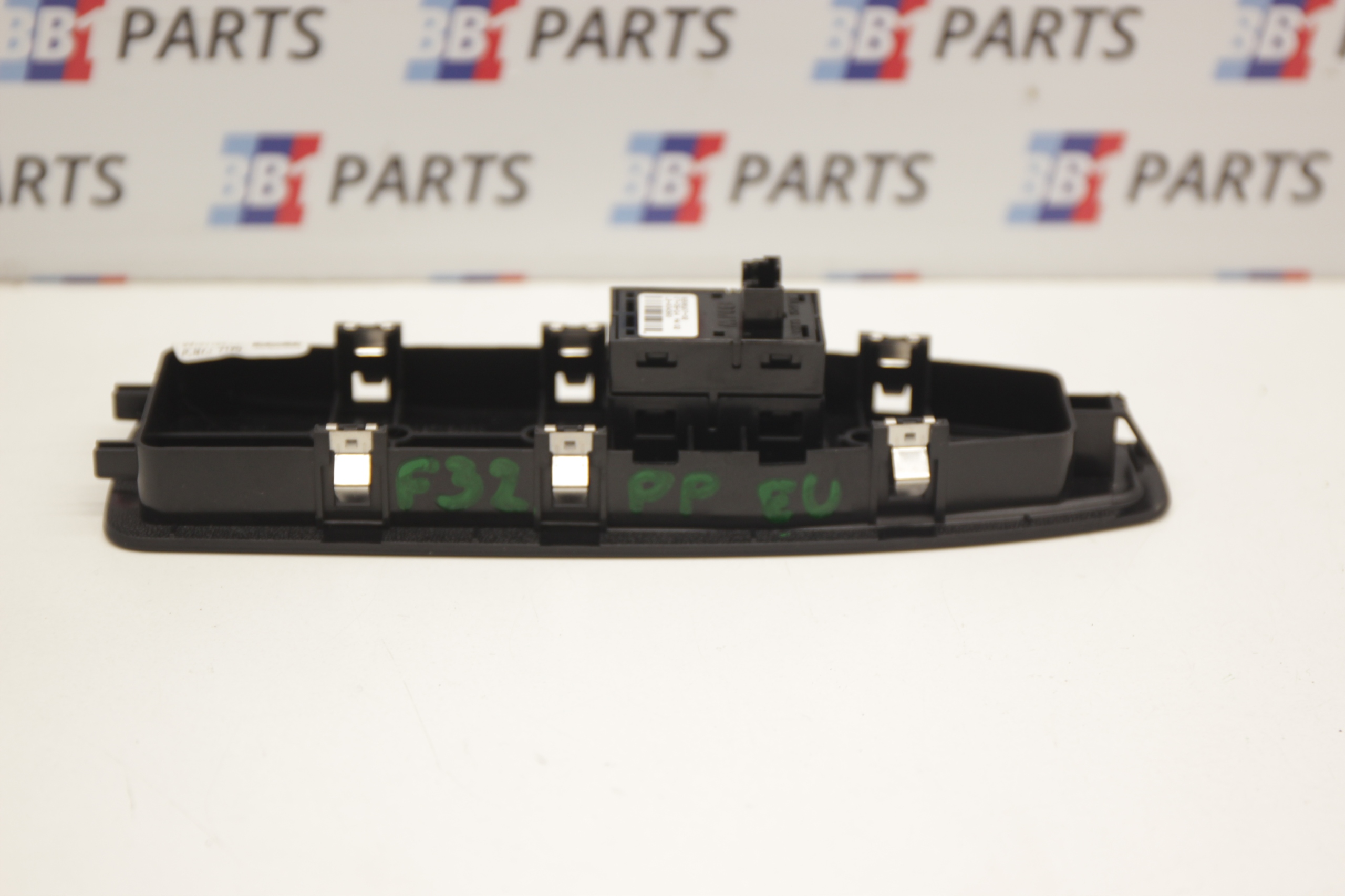 BMW F20 PANEL window control switch right front 9208107