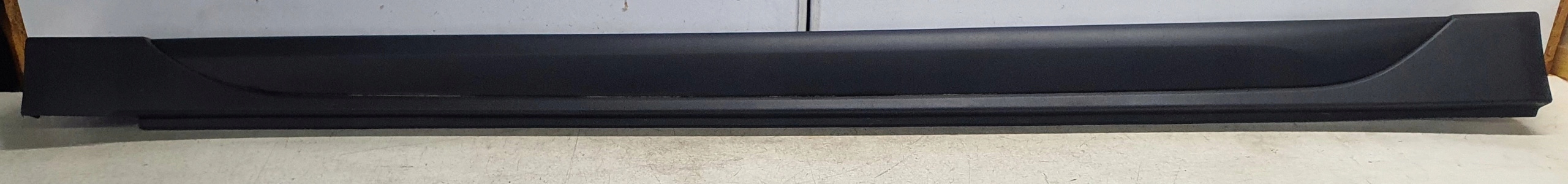 HYUNDAI TUCSON III 15- moulding threshold threshold right