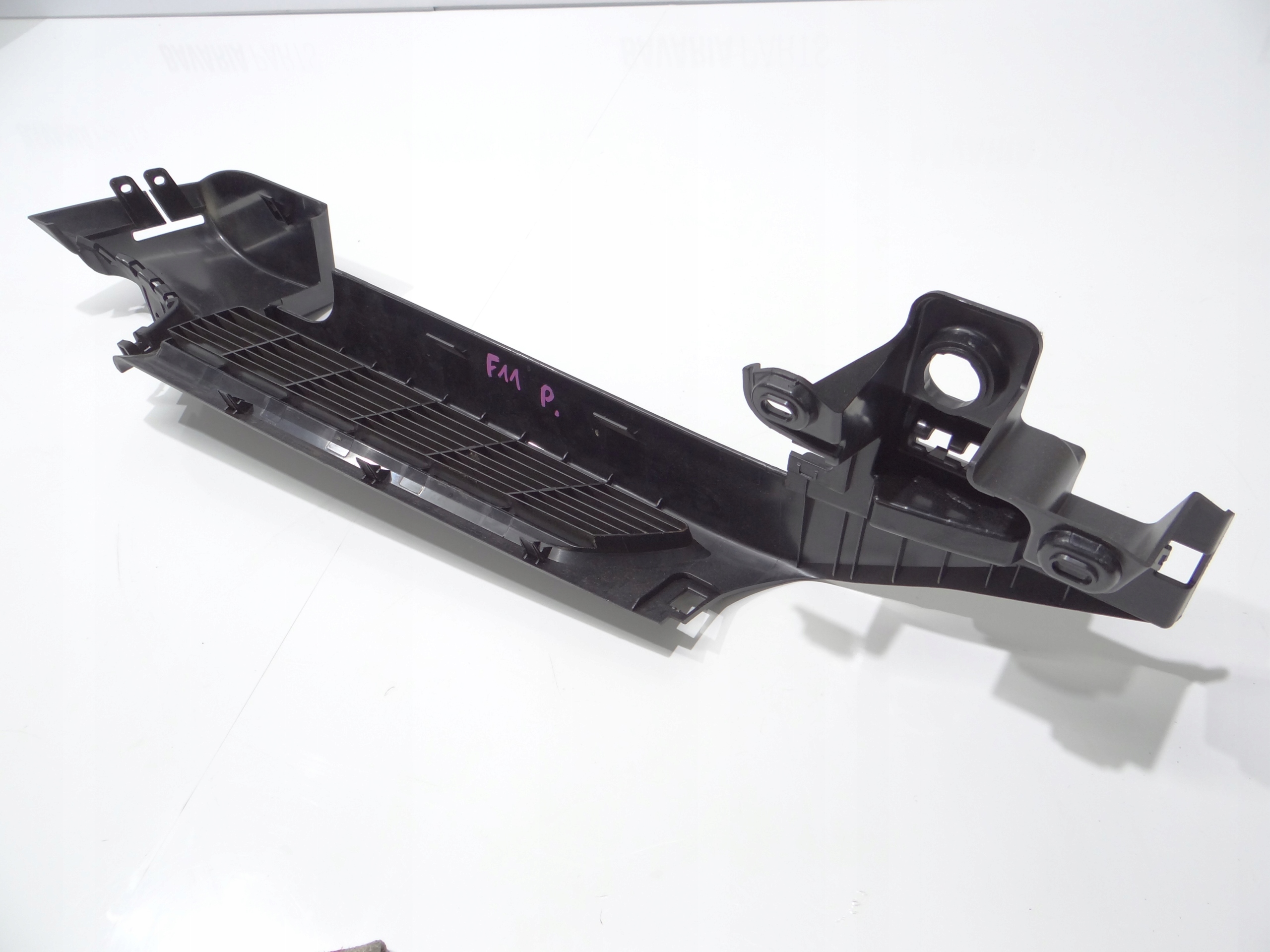 cover BOCZKA boot right BMW F11 9168484